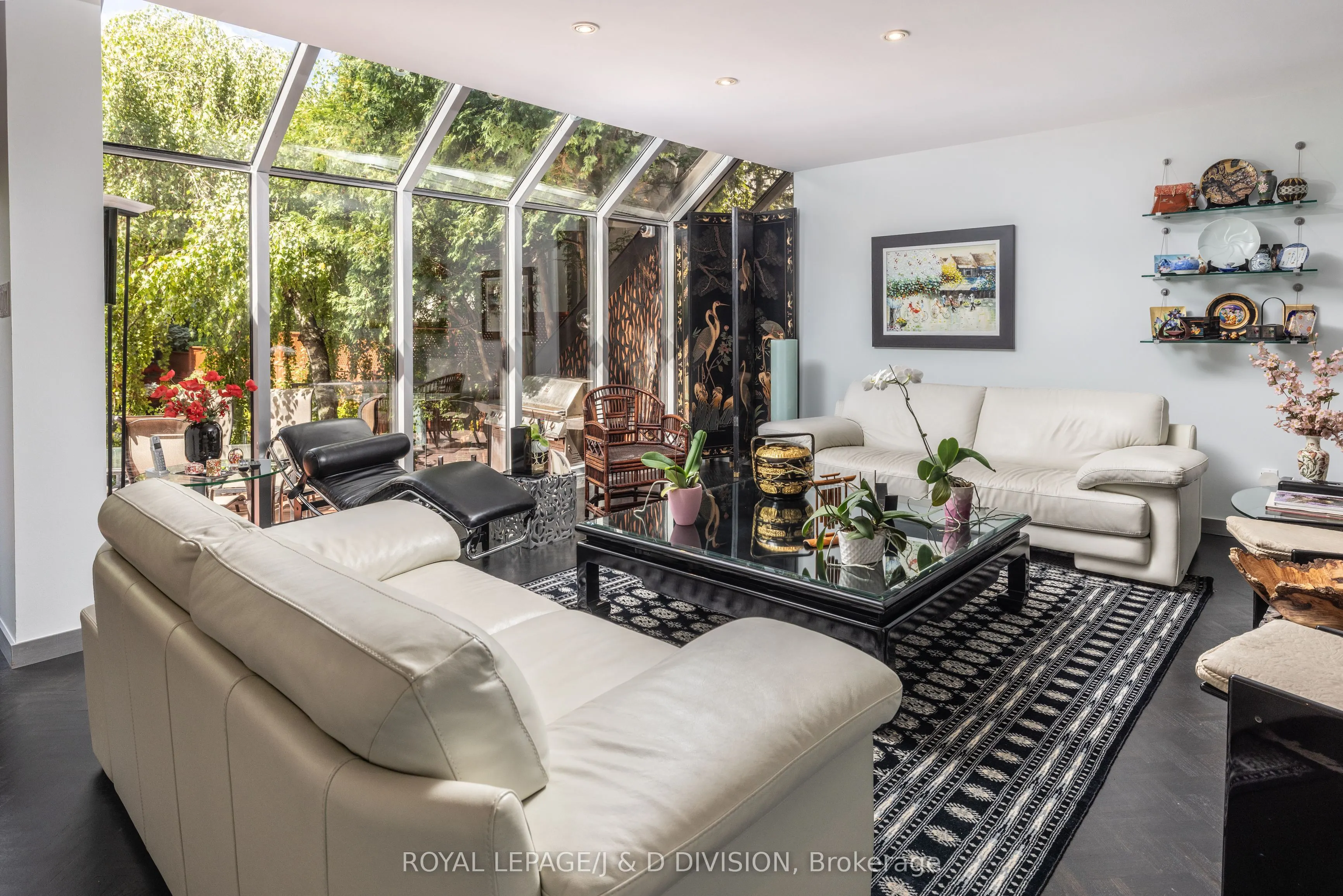 428 Russell Hill Road