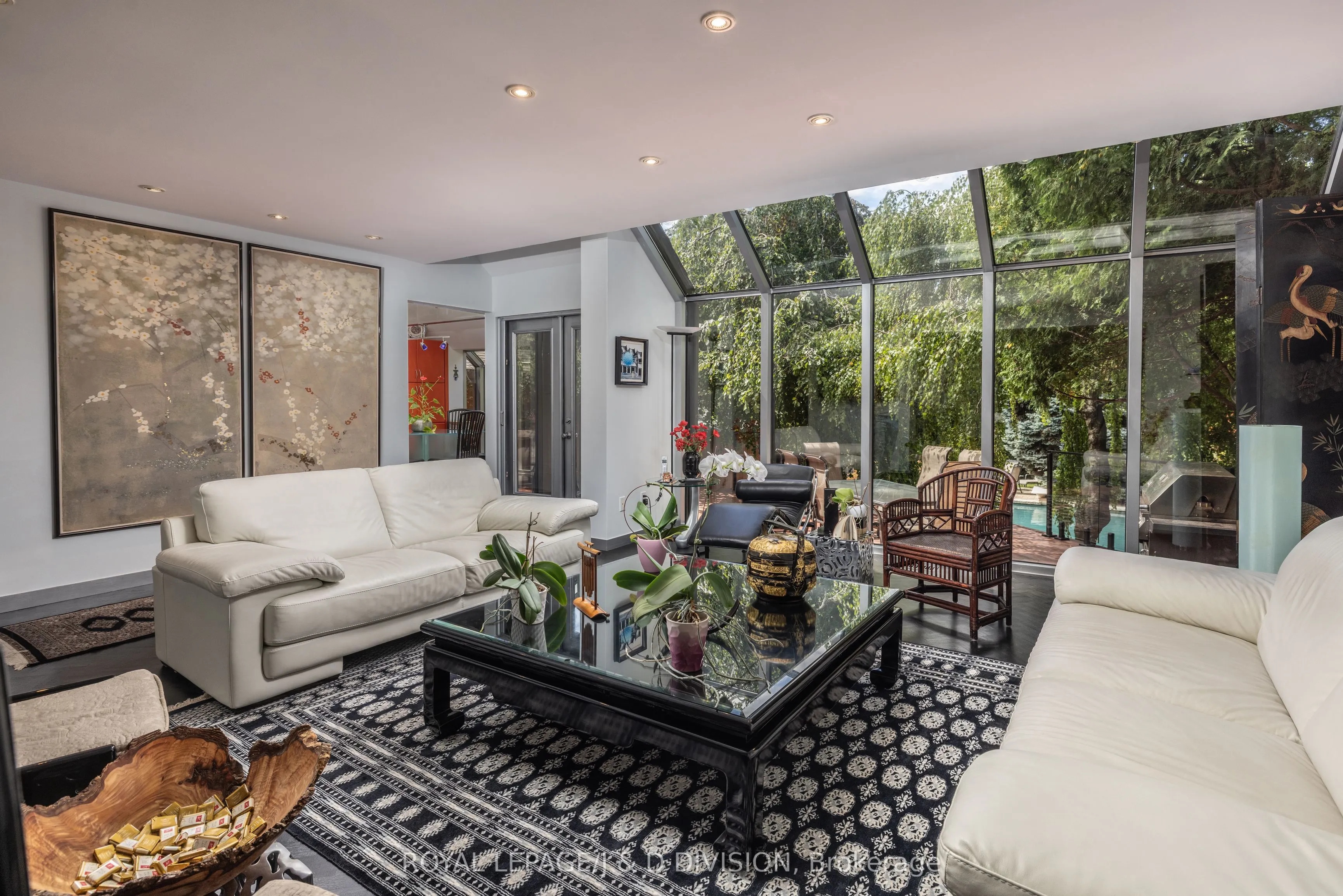 428 Russell Hill Road