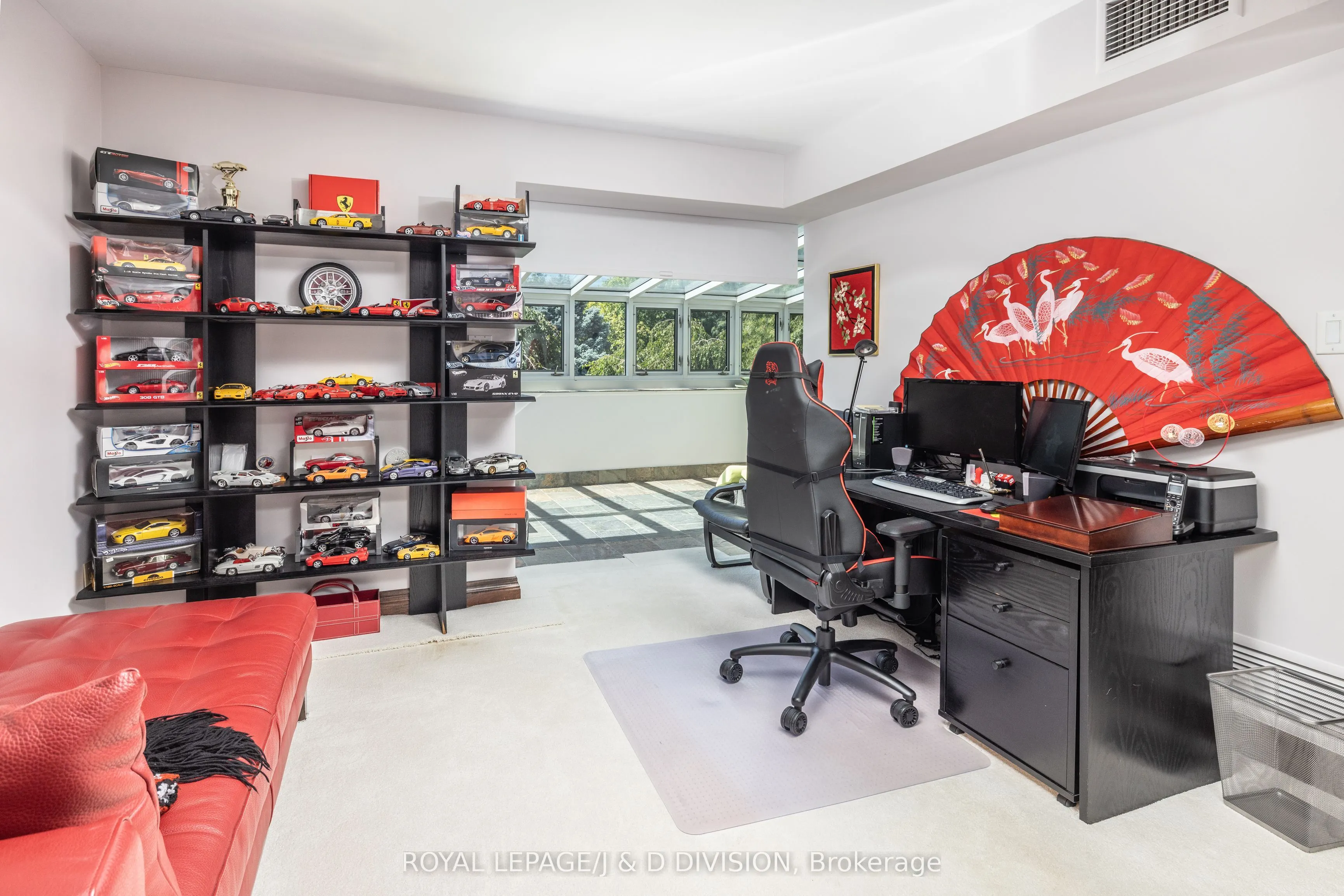 428 Russell Hill Road
