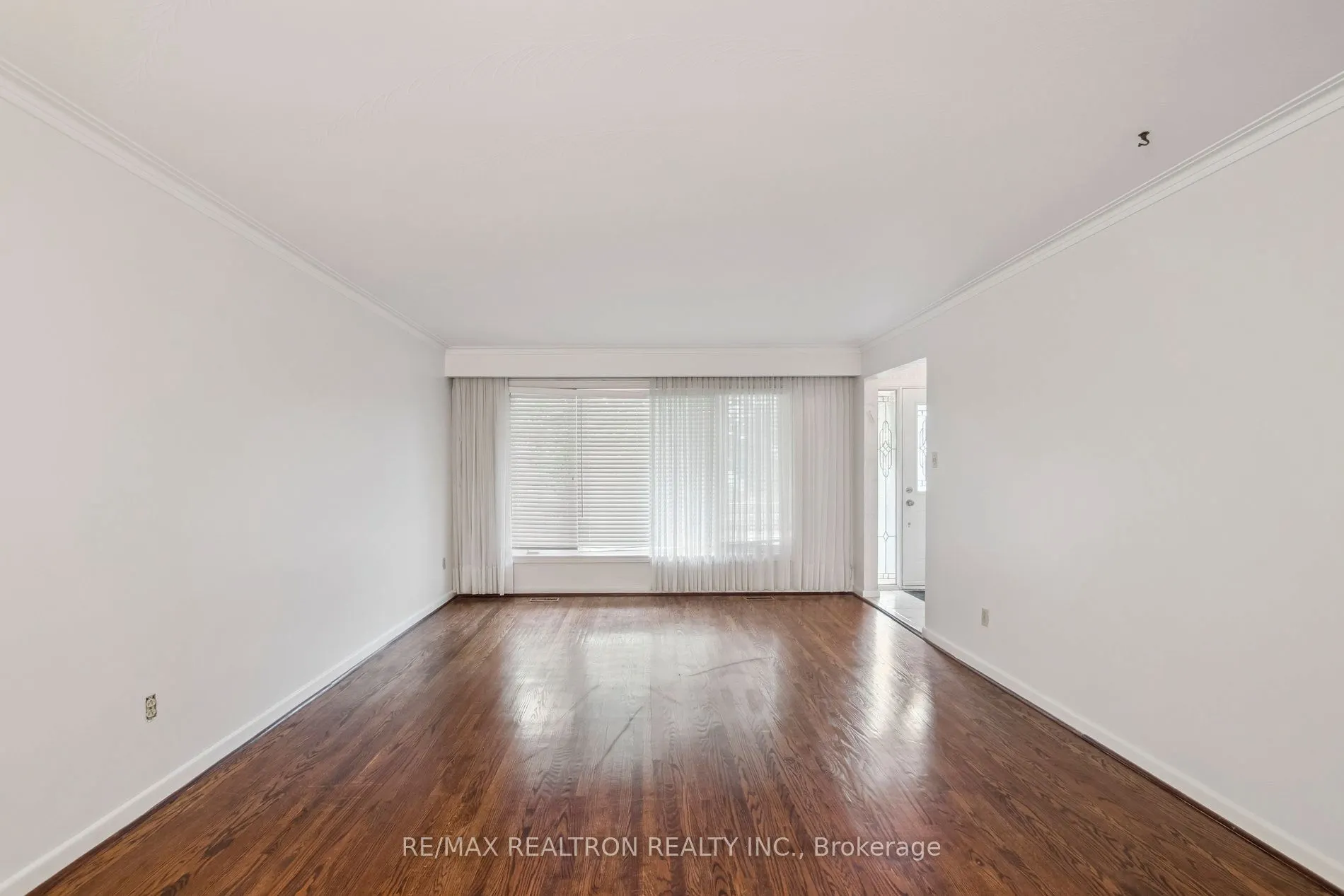 40 Marathon Crescent