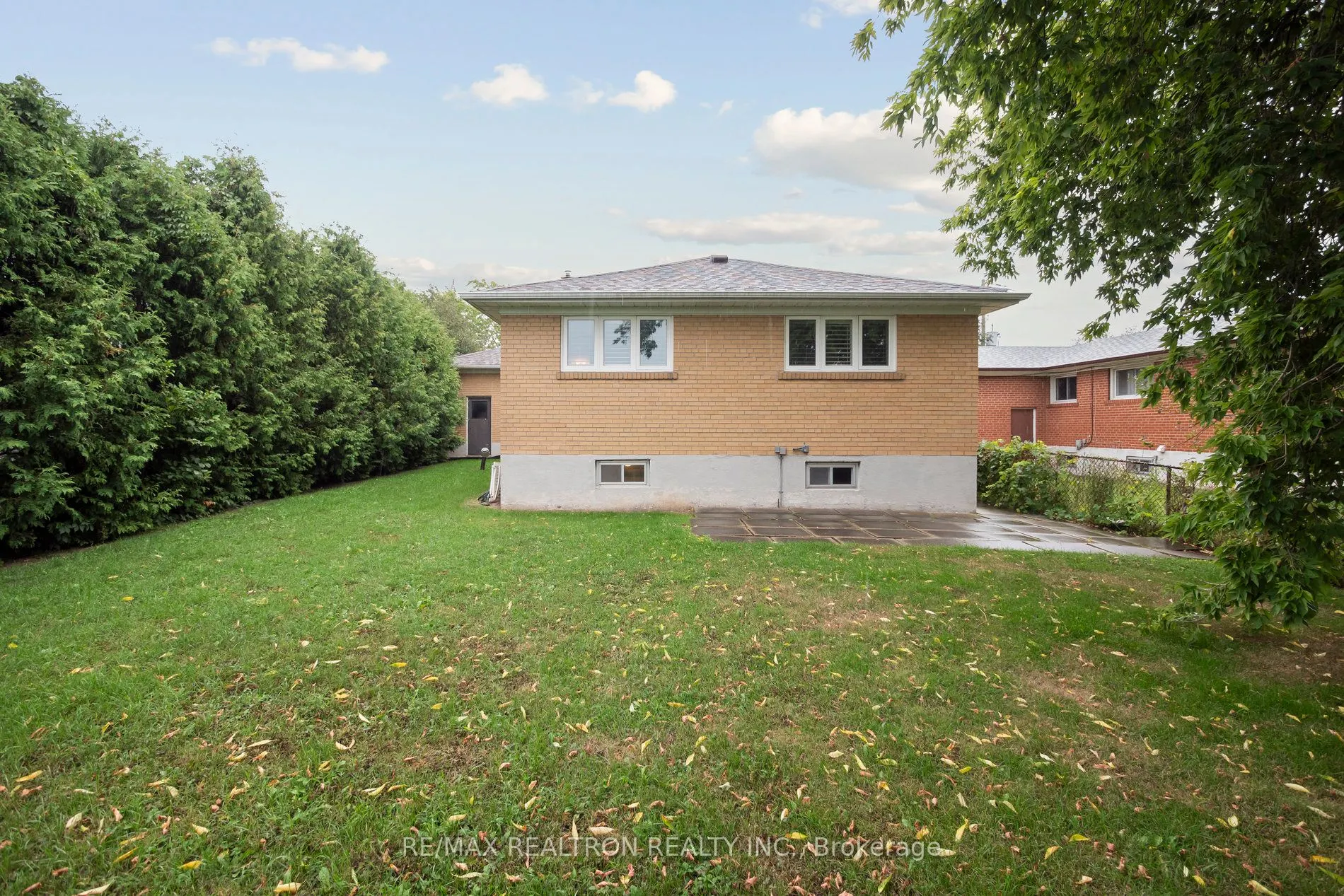 40 Marathon Crescent