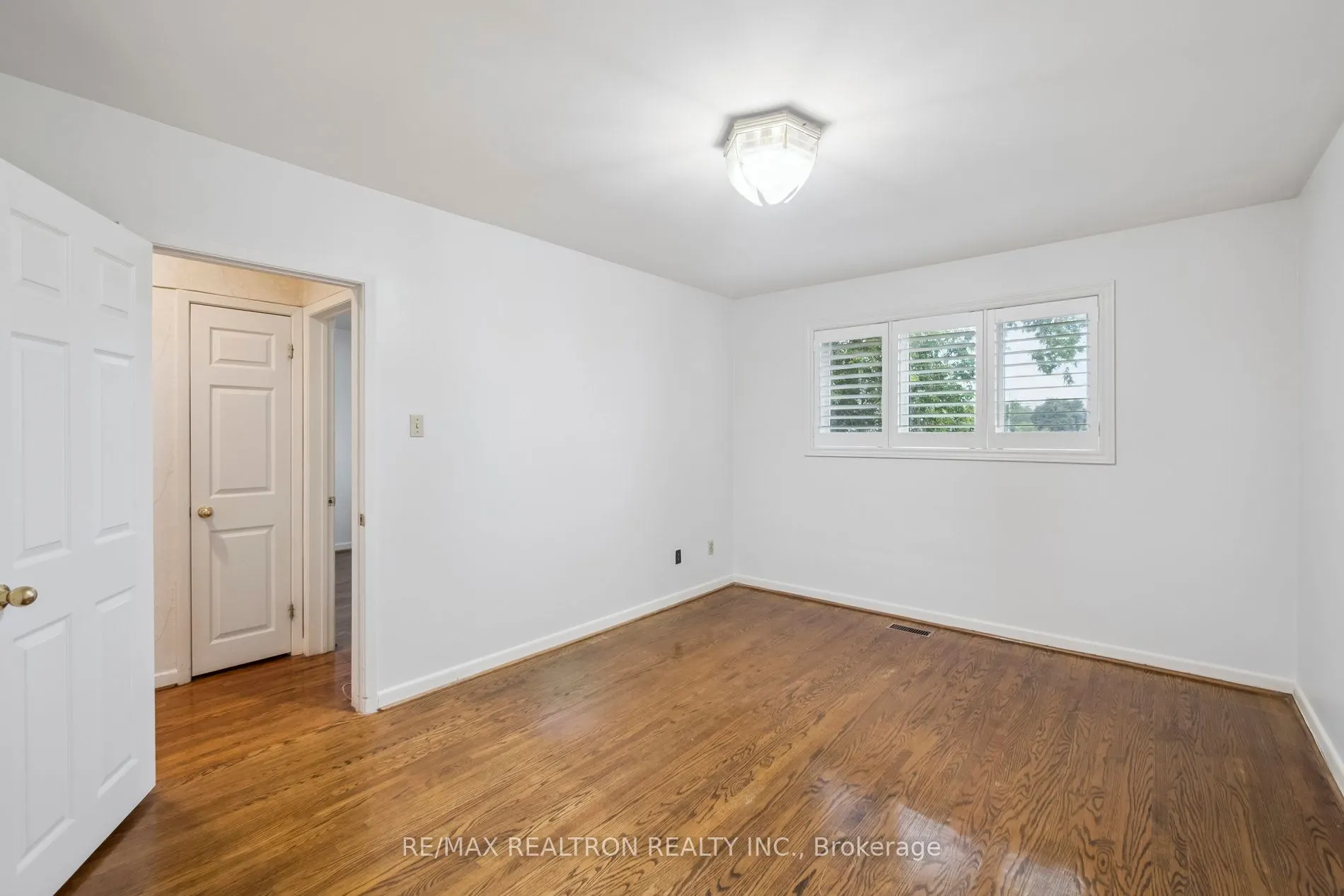 40 Marathon Crescent