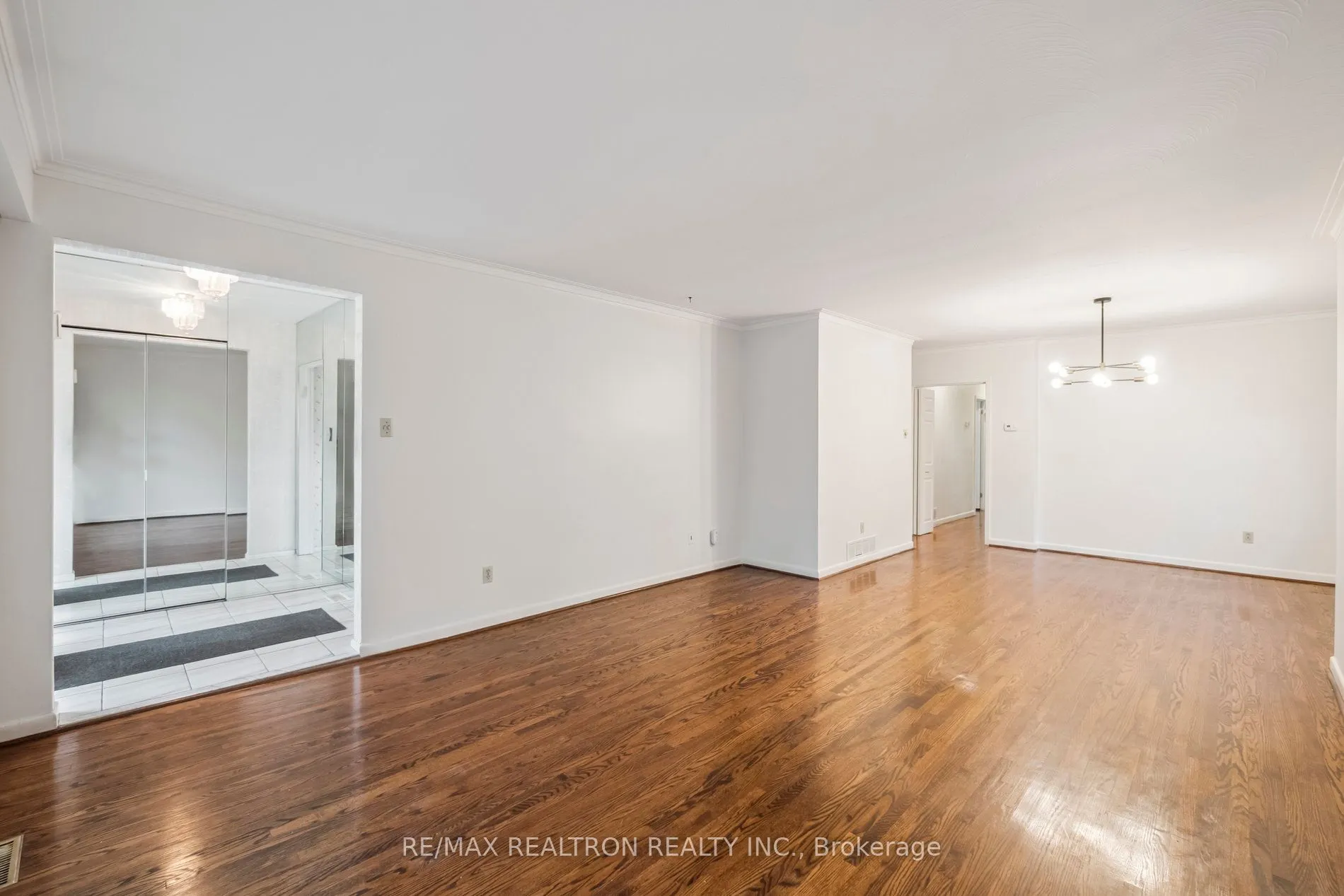 40 Marathon Crescent