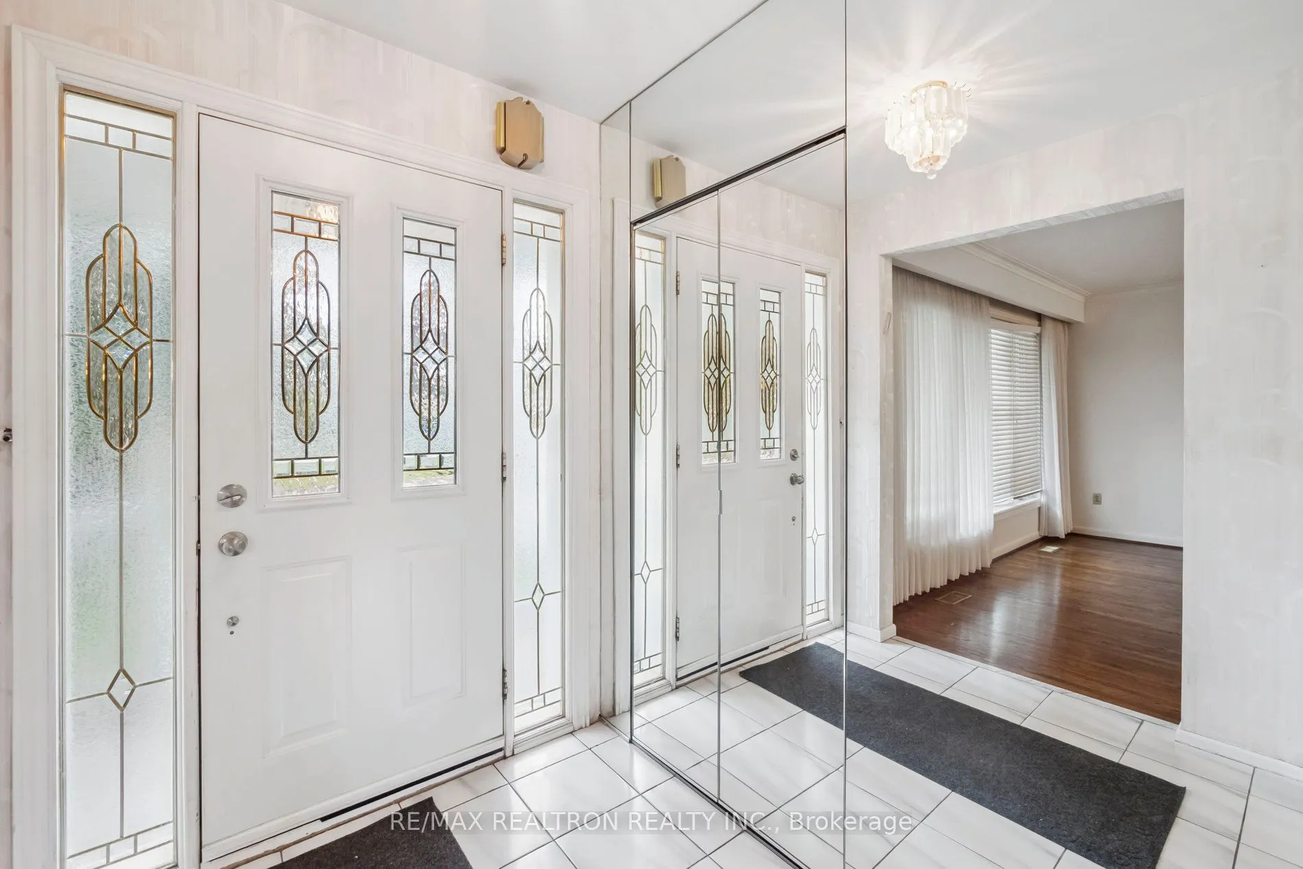 40 Marathon Crescent