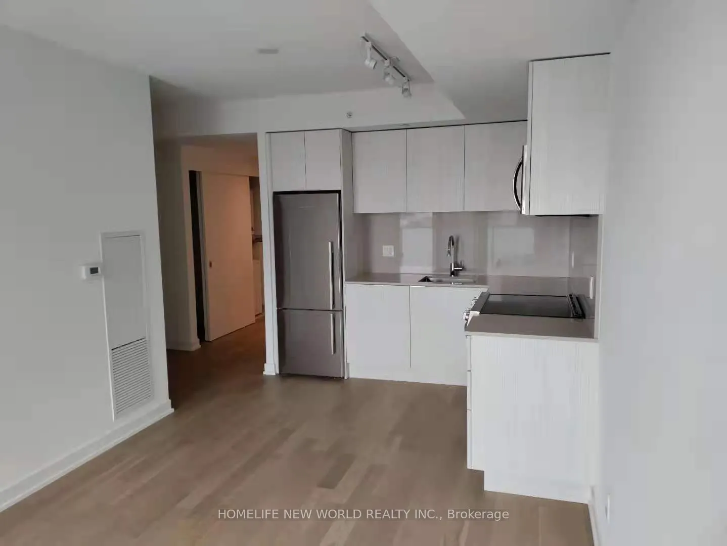25 Richmond Street E, #1713