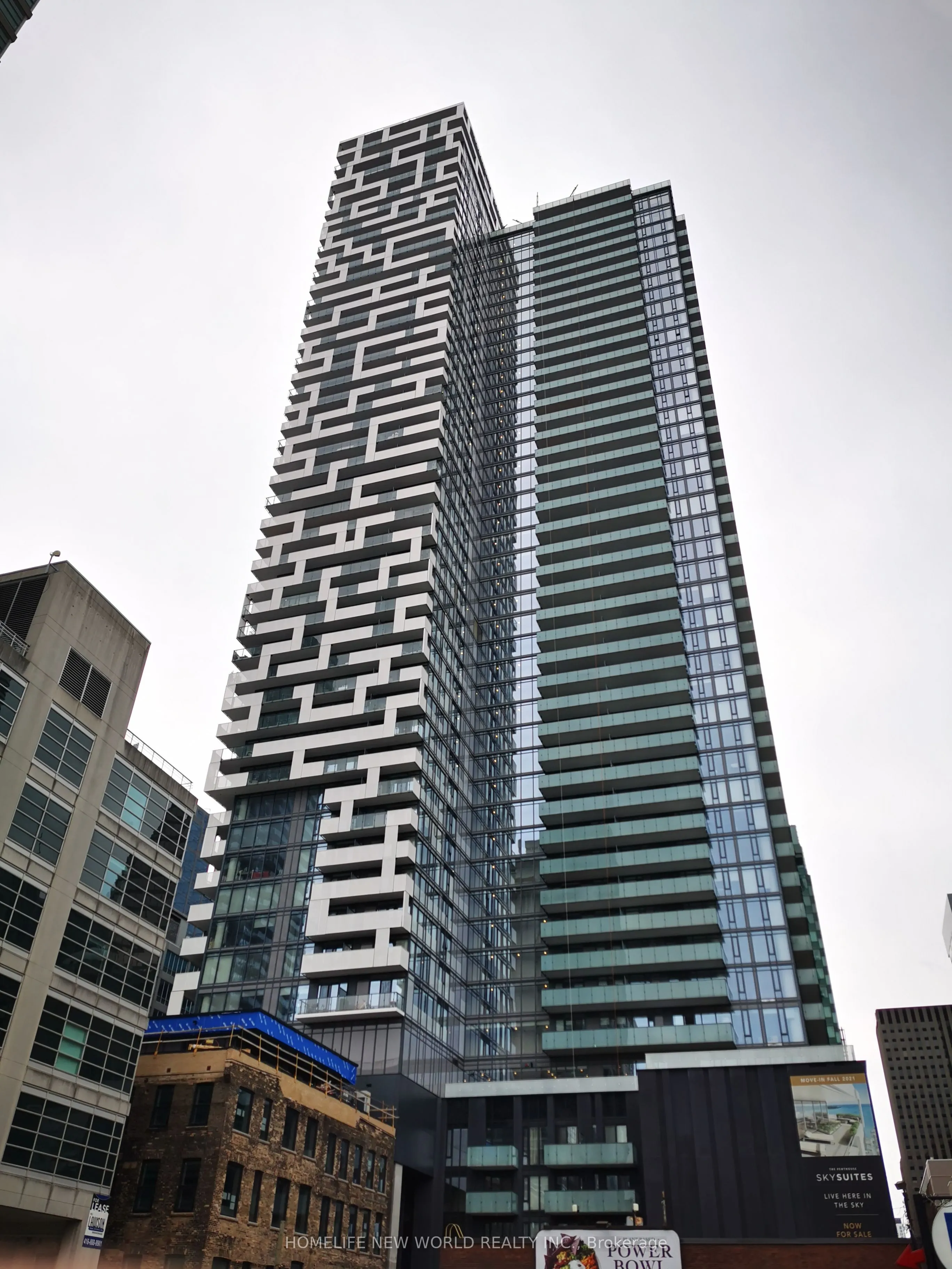 25 Richmond Street E, #1713