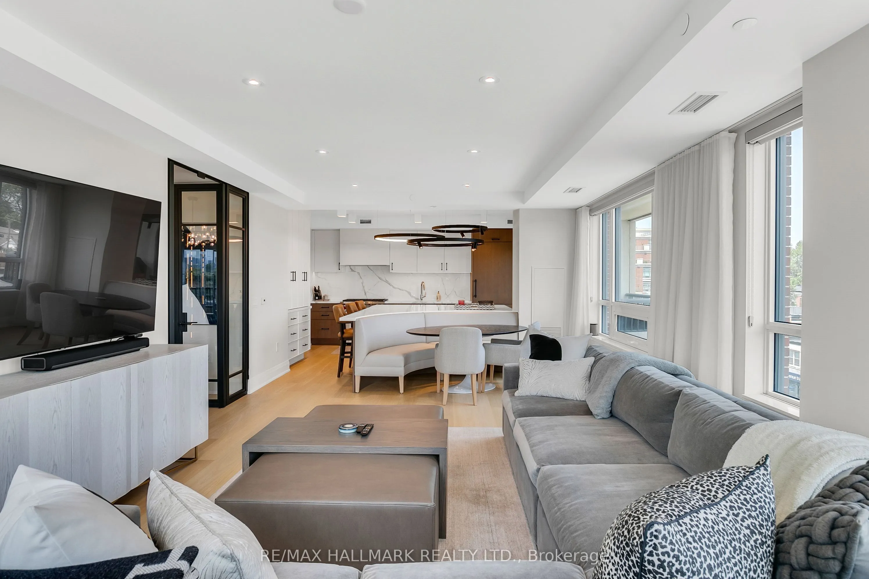 1700 Avenue Road, #406