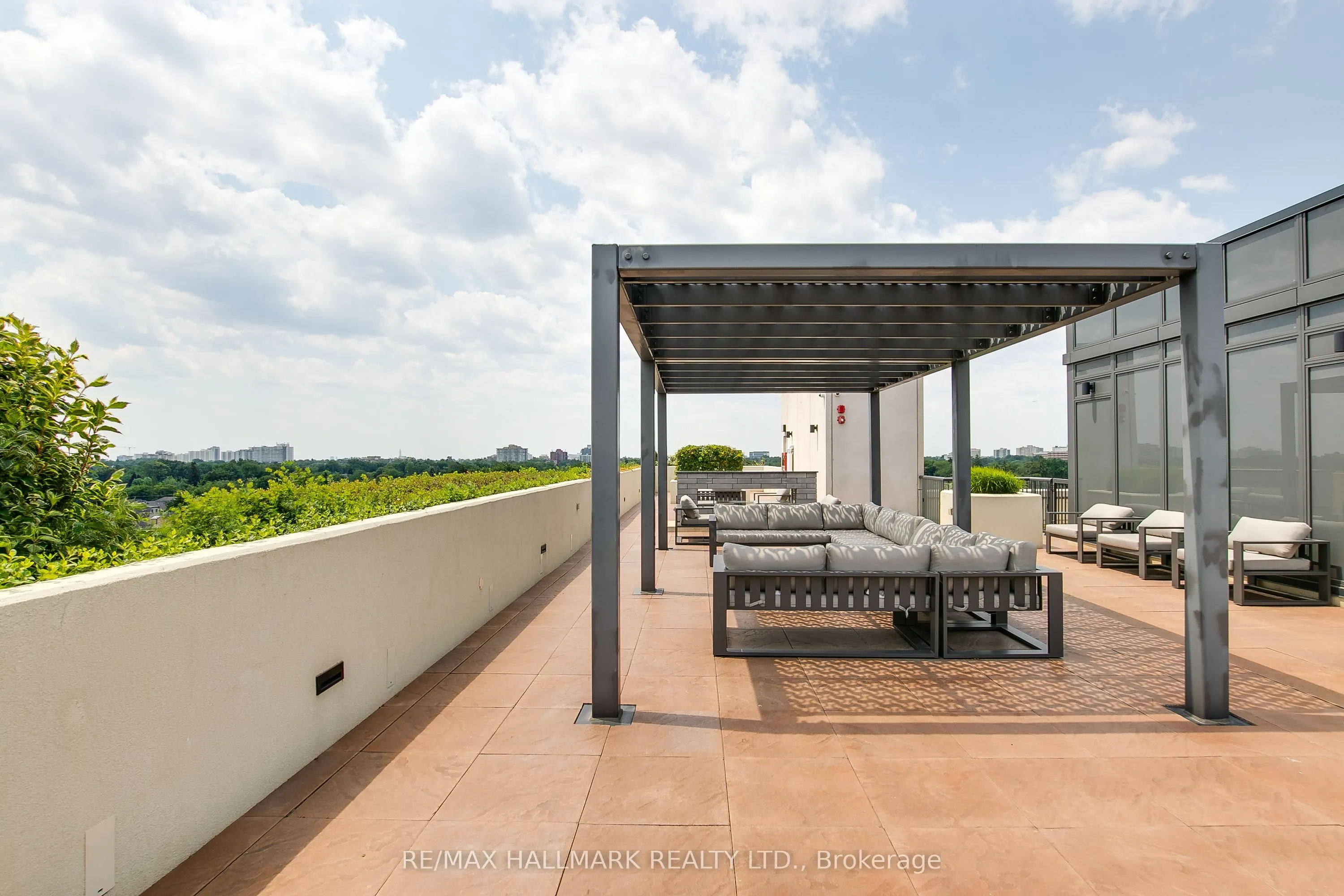 1700 Avenue Road, #406