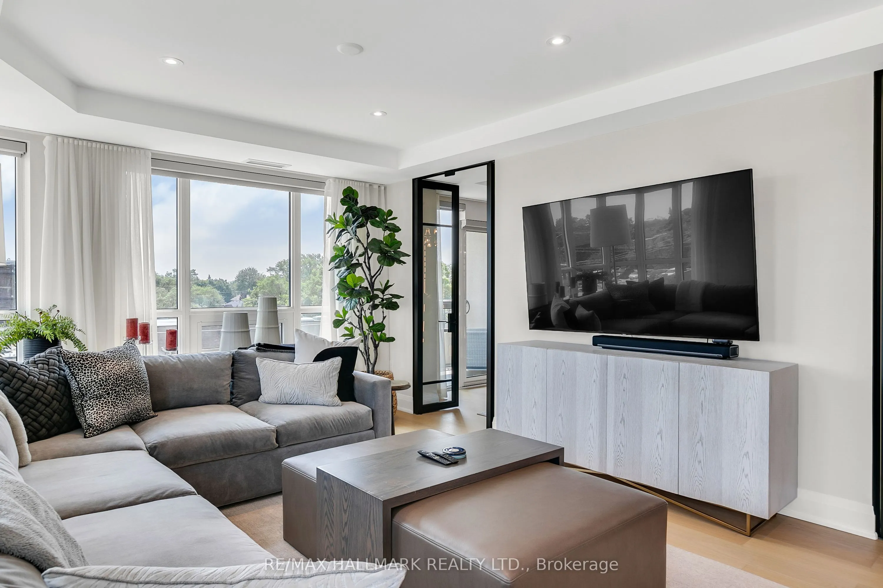 1700 Avenue Road, #406