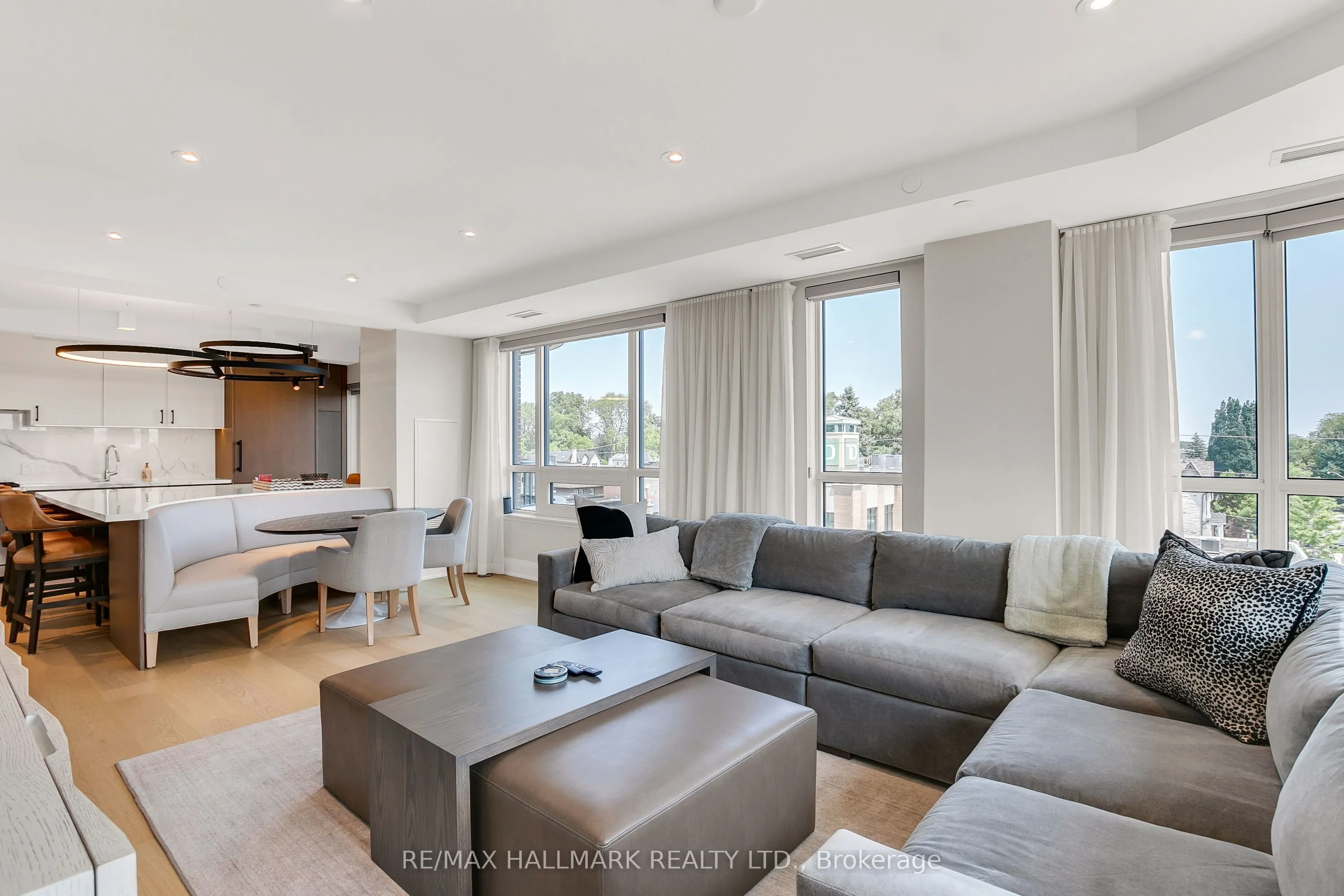 1700 Avenue Road, #406