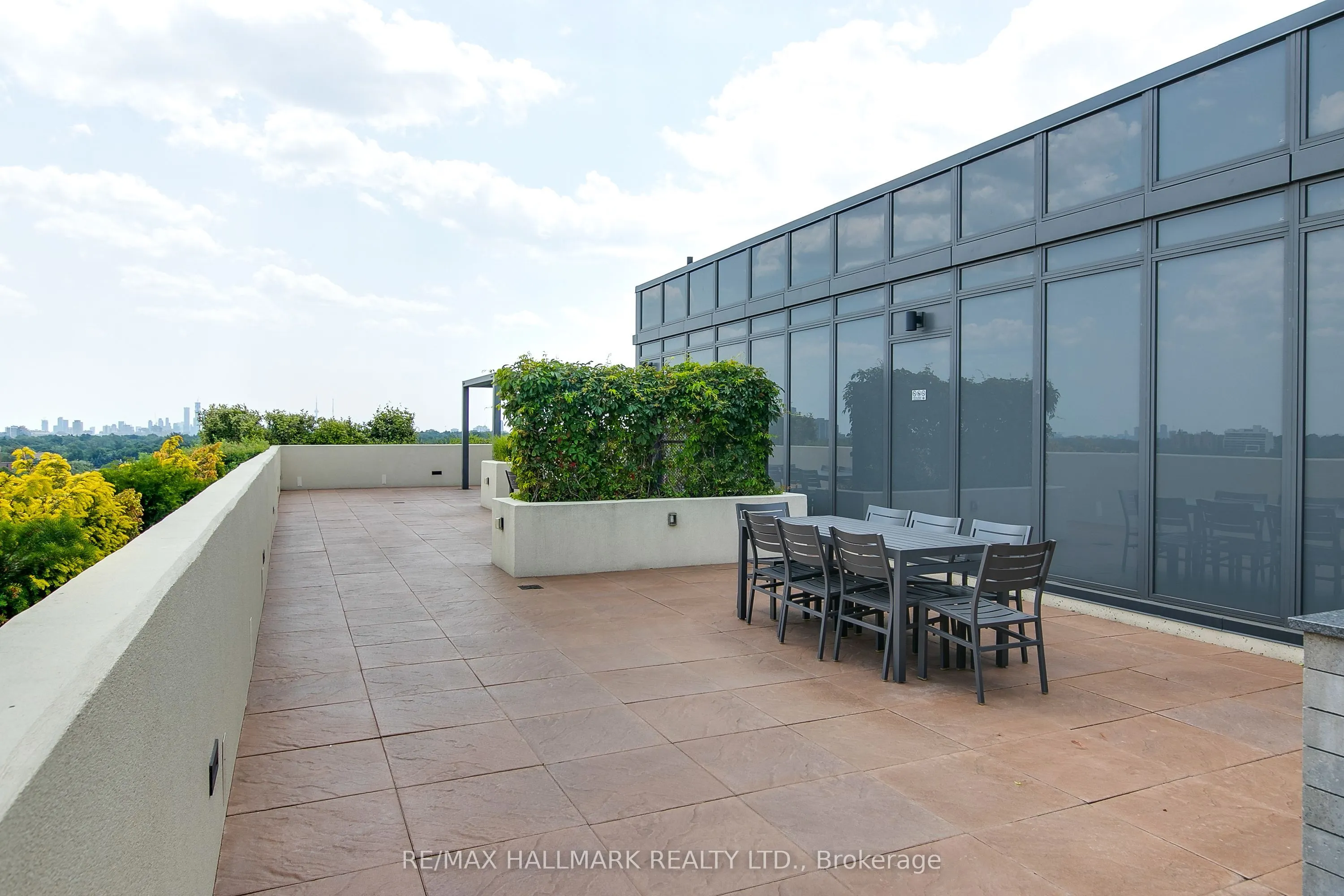 1700 Avenue Road, #406