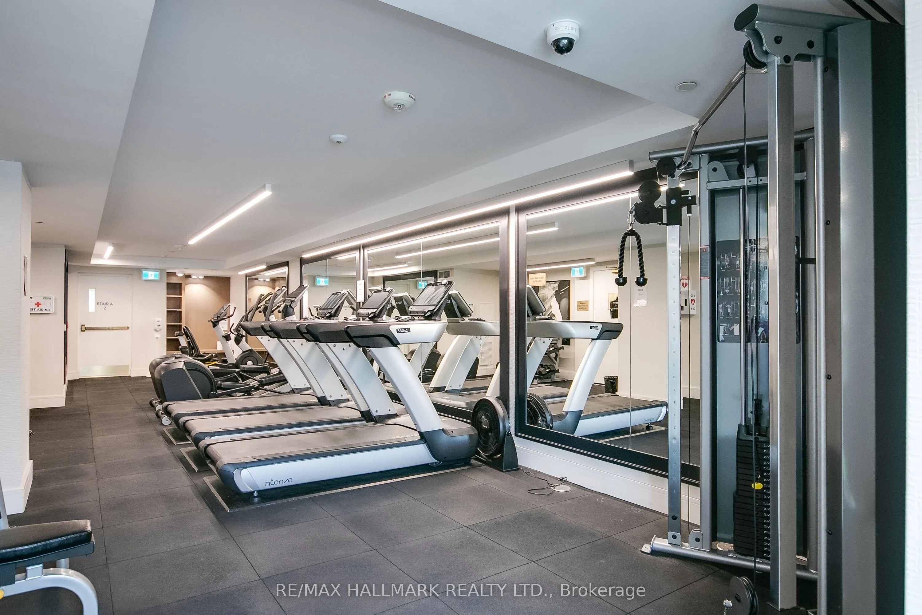 1700 Avenue Road, #406