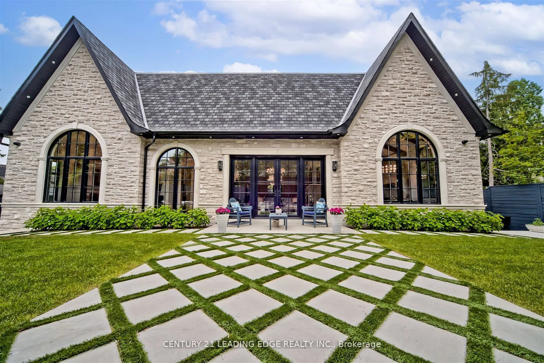 9 Sandpiper Court