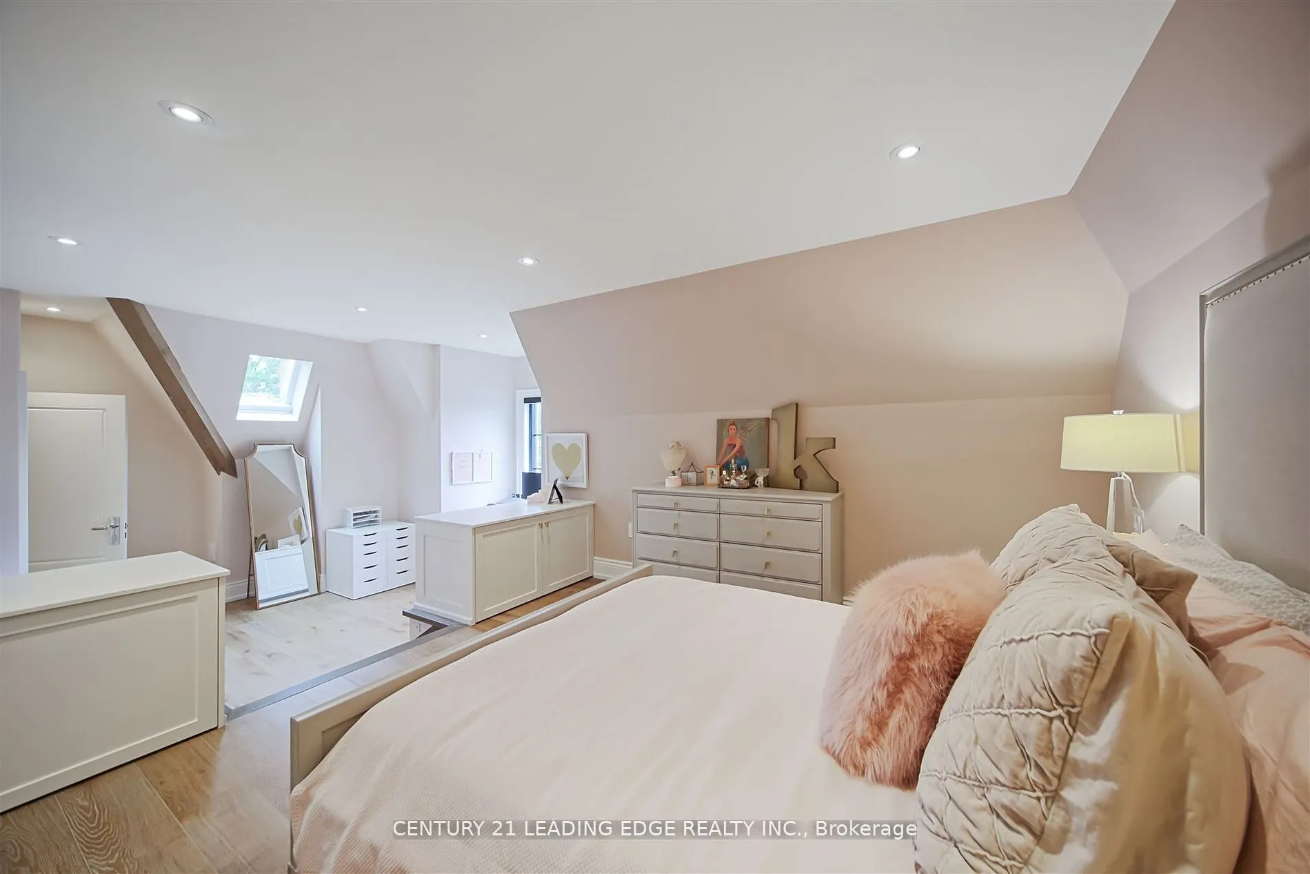 9 Sandpiper Court