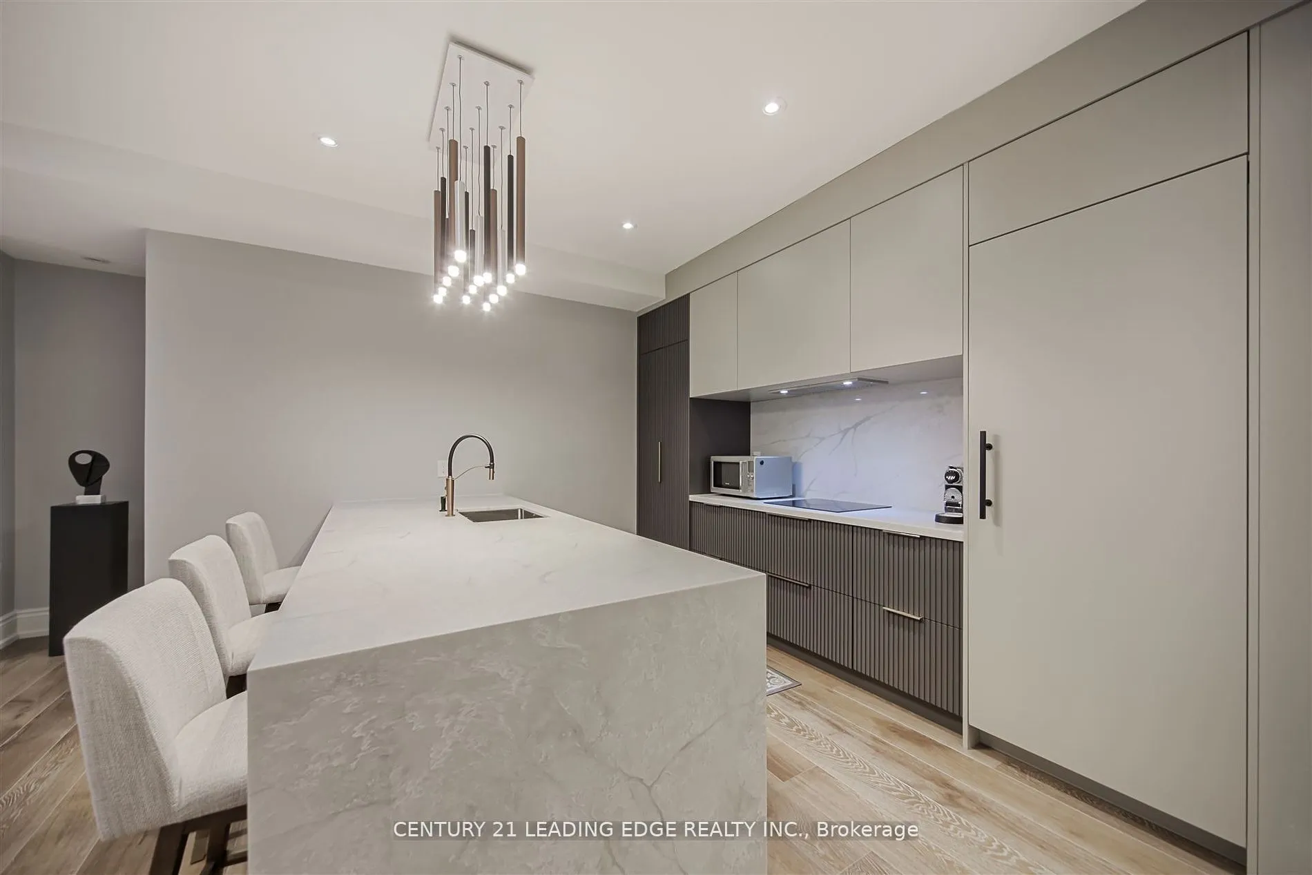 9 Sandpiper Court