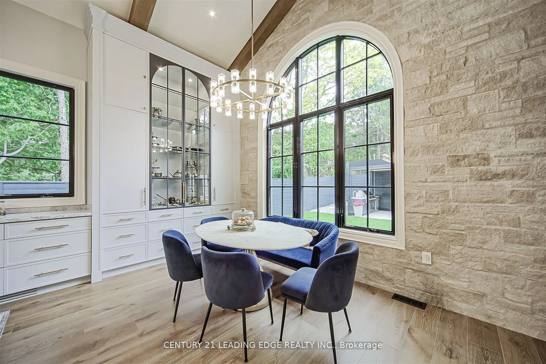 9 Sandpiper Court
