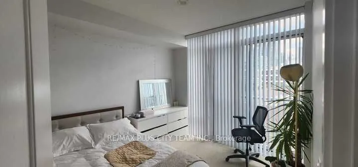 90 Stadium Road, #609
