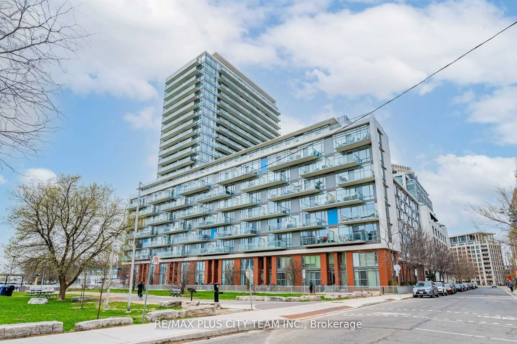 90 Stadium Road, #609