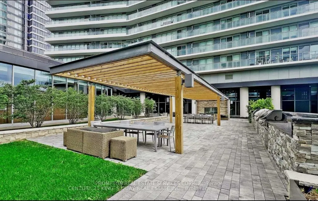 115 McMahon Drive, #1807