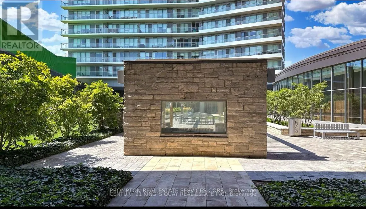 115 McMahon Drive, #1807