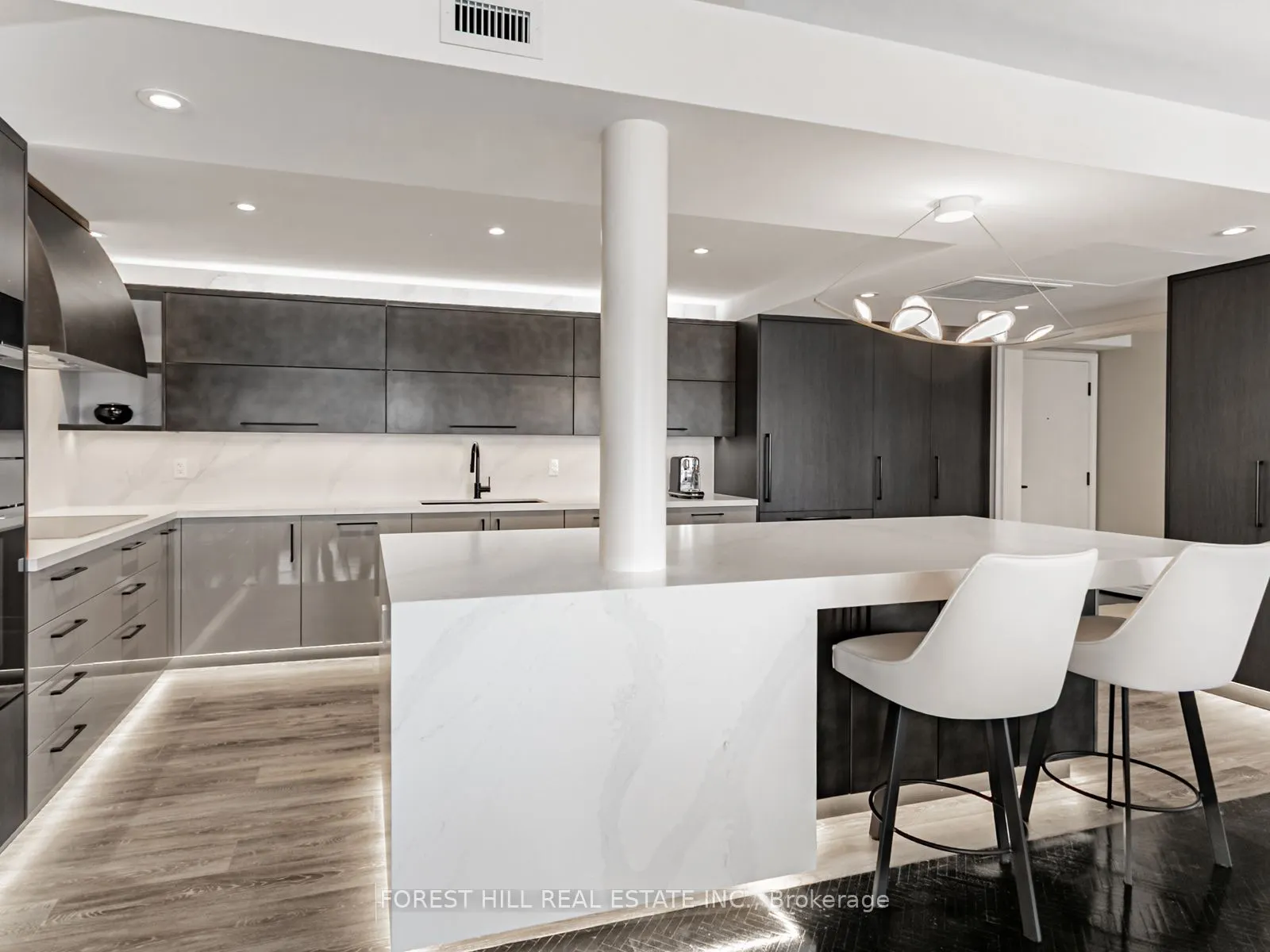175 Cumberland Street, #1810/1809