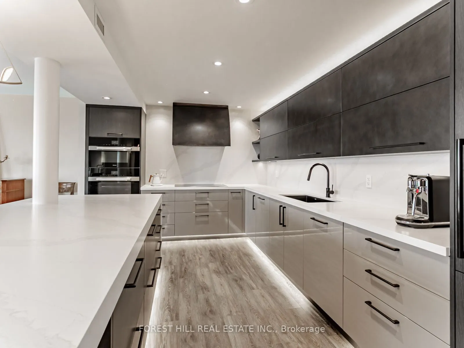175 Cumberland Street, #1810/1809
