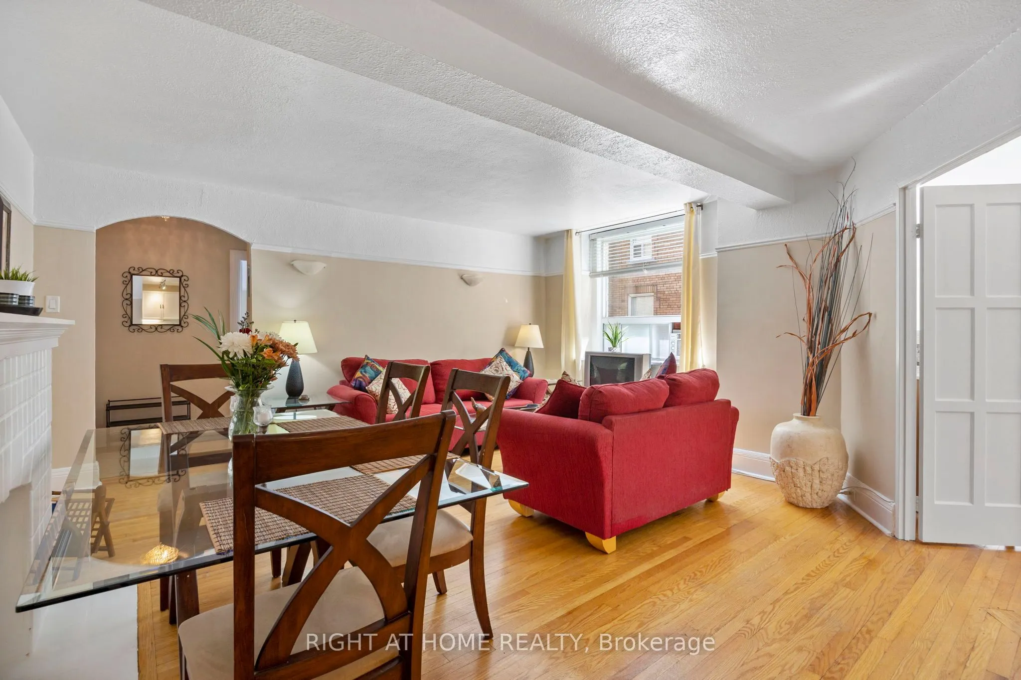 100 Oriole Parkway, #108