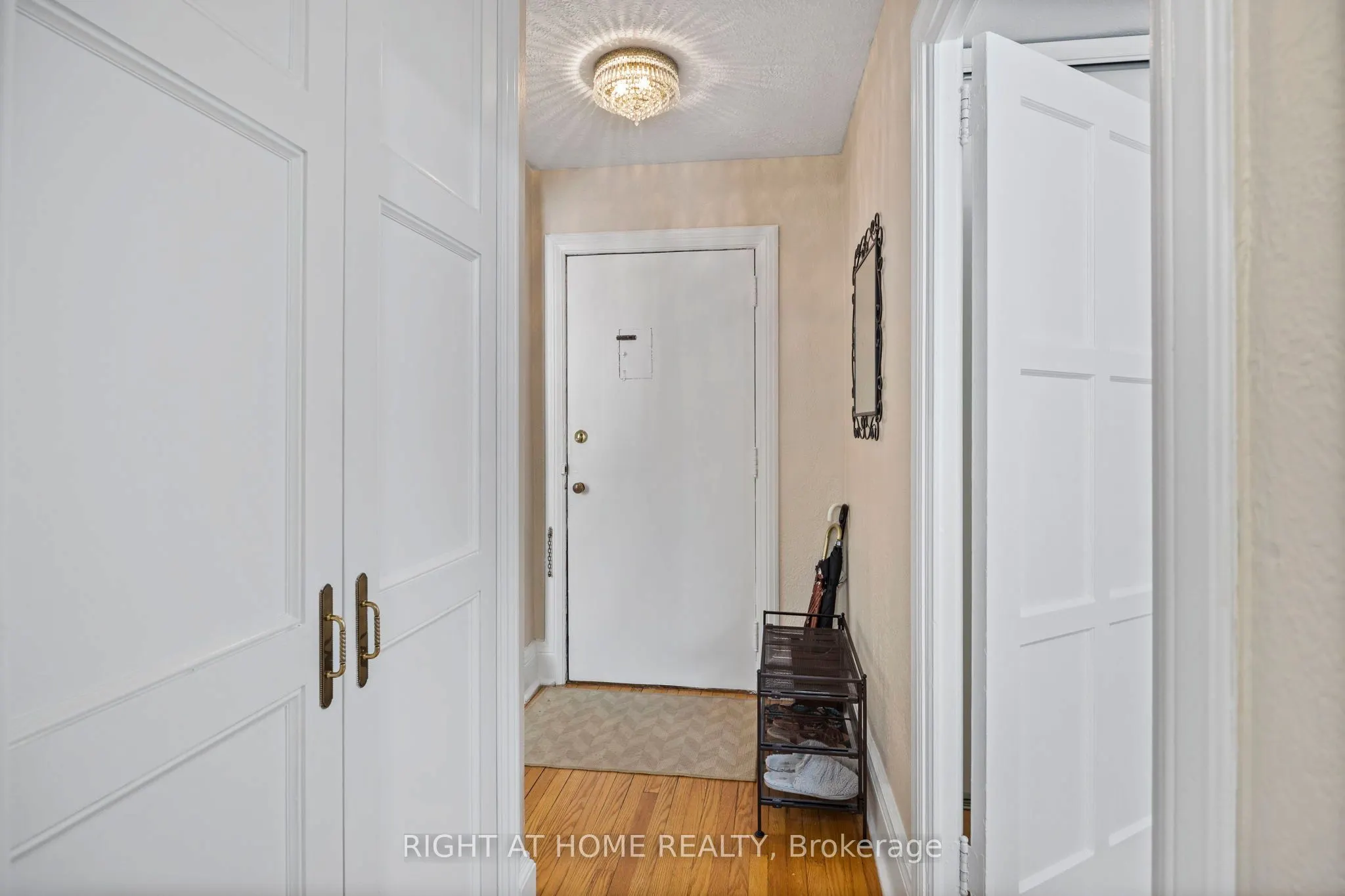 100 Oriole Parkway, #108