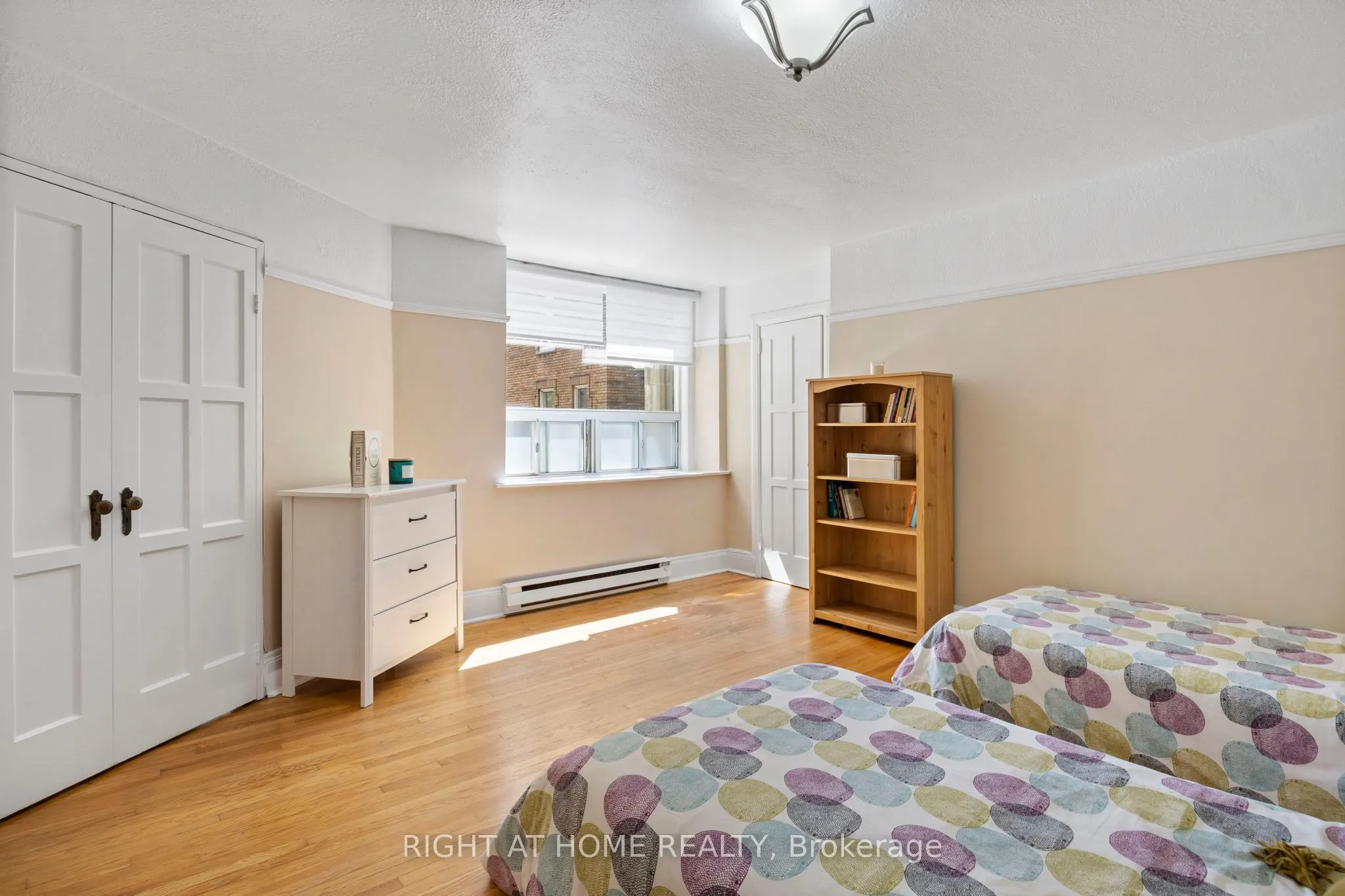100 Oriole Parkway, #108