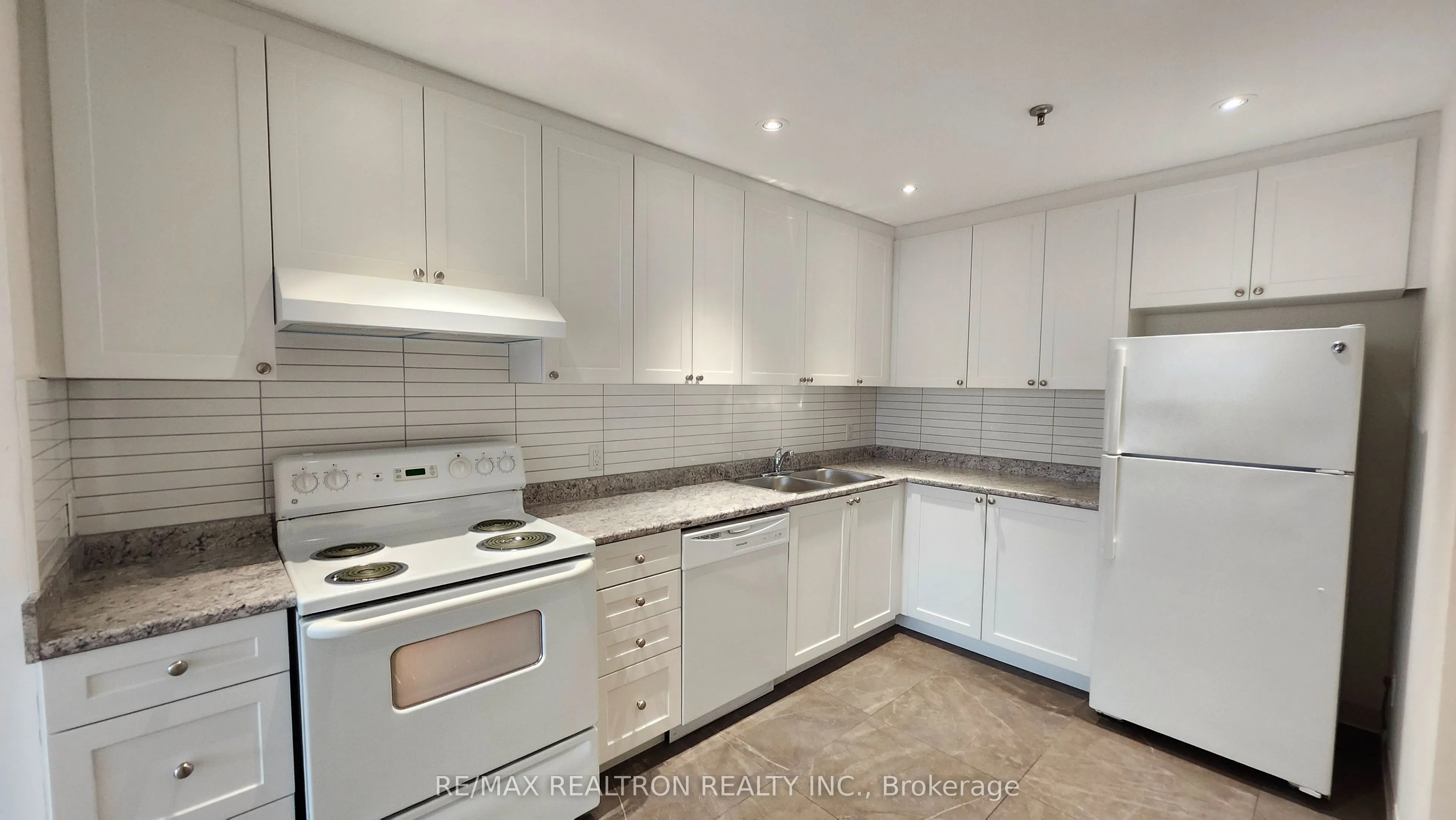 21 Vaughan Road, #205