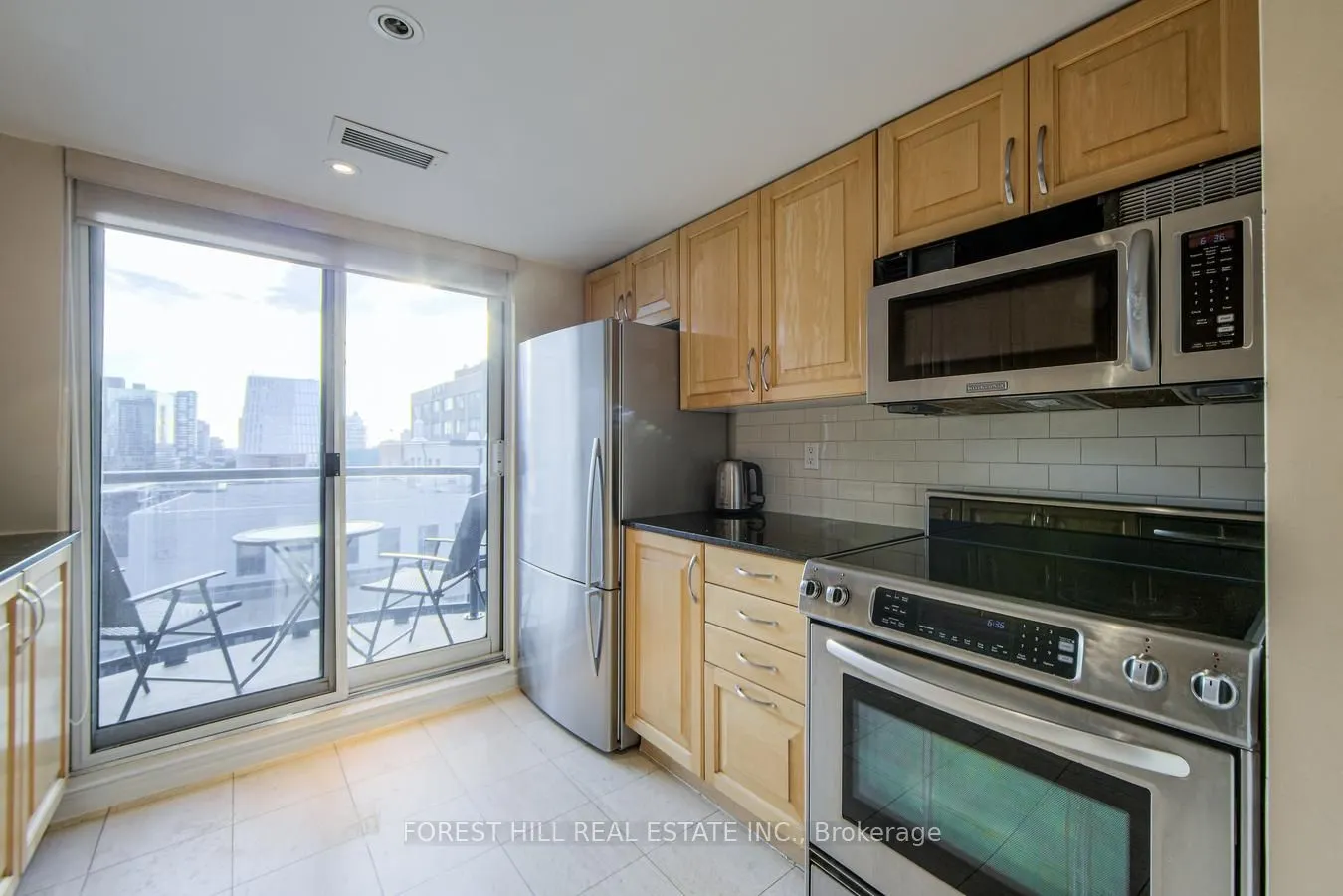 801 Bay Street, #1606