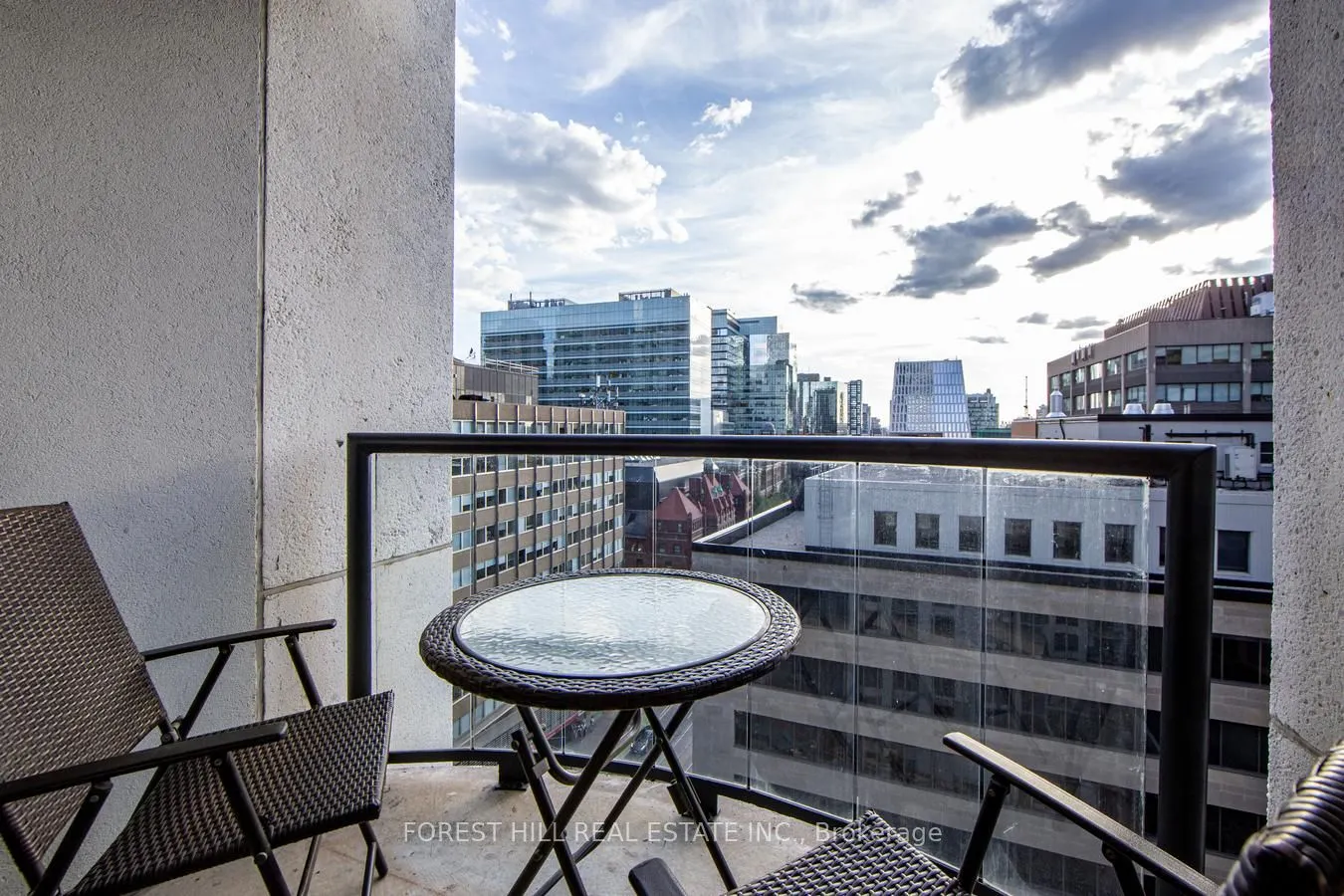 801 Bay Street, #1606