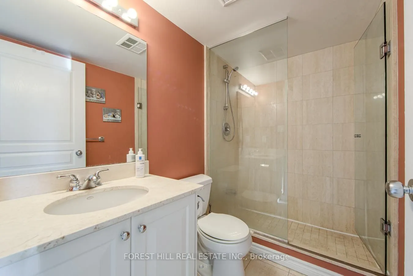 801 Bay Street, #1606