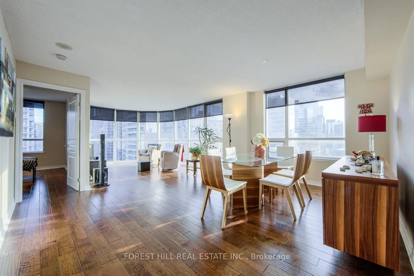 801 Bay Street, #1606