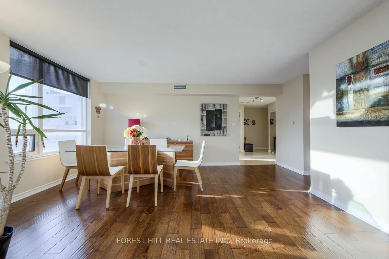 801 Bay Street, #1606