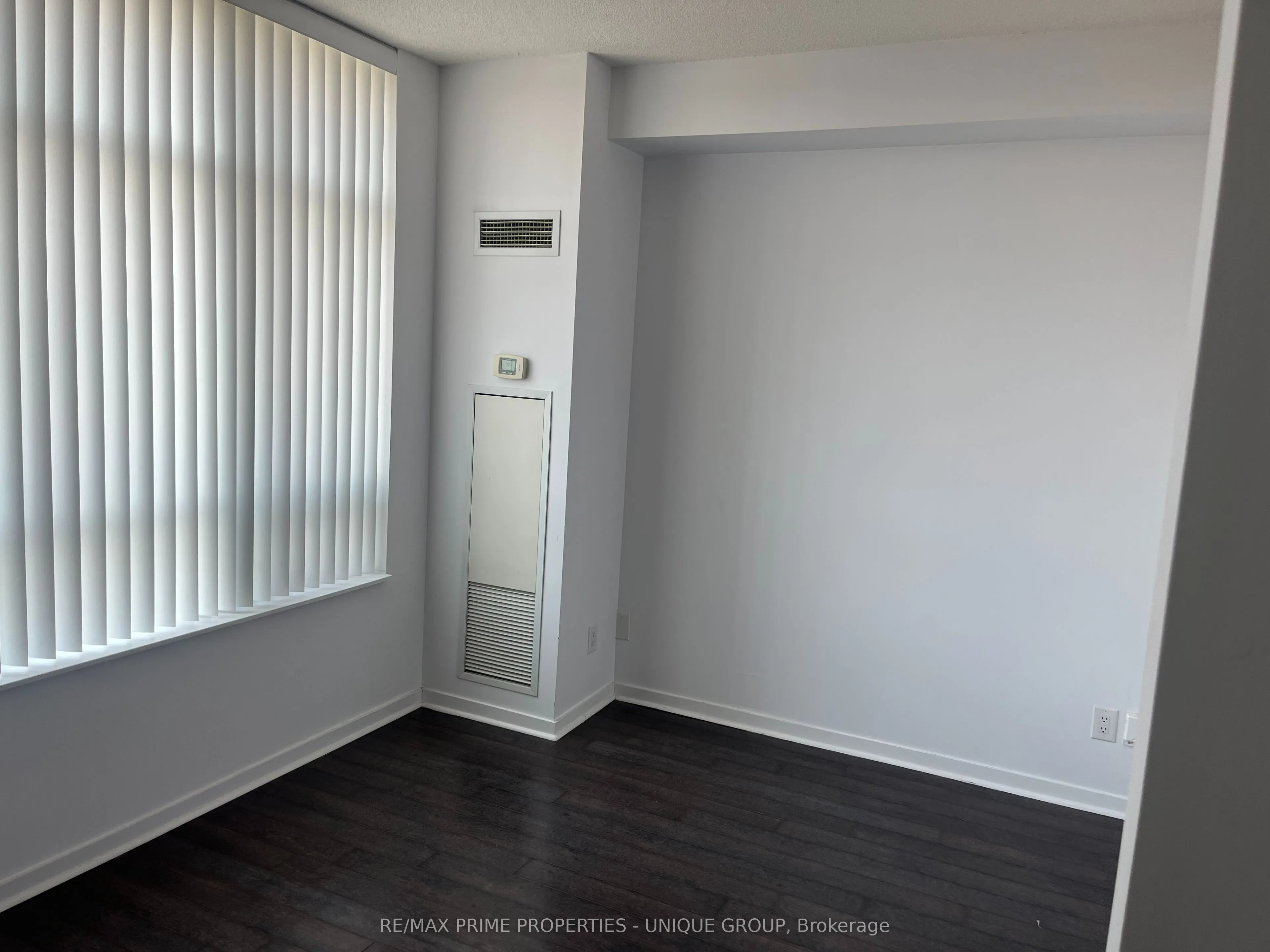 120 Dallimore Circle, #907