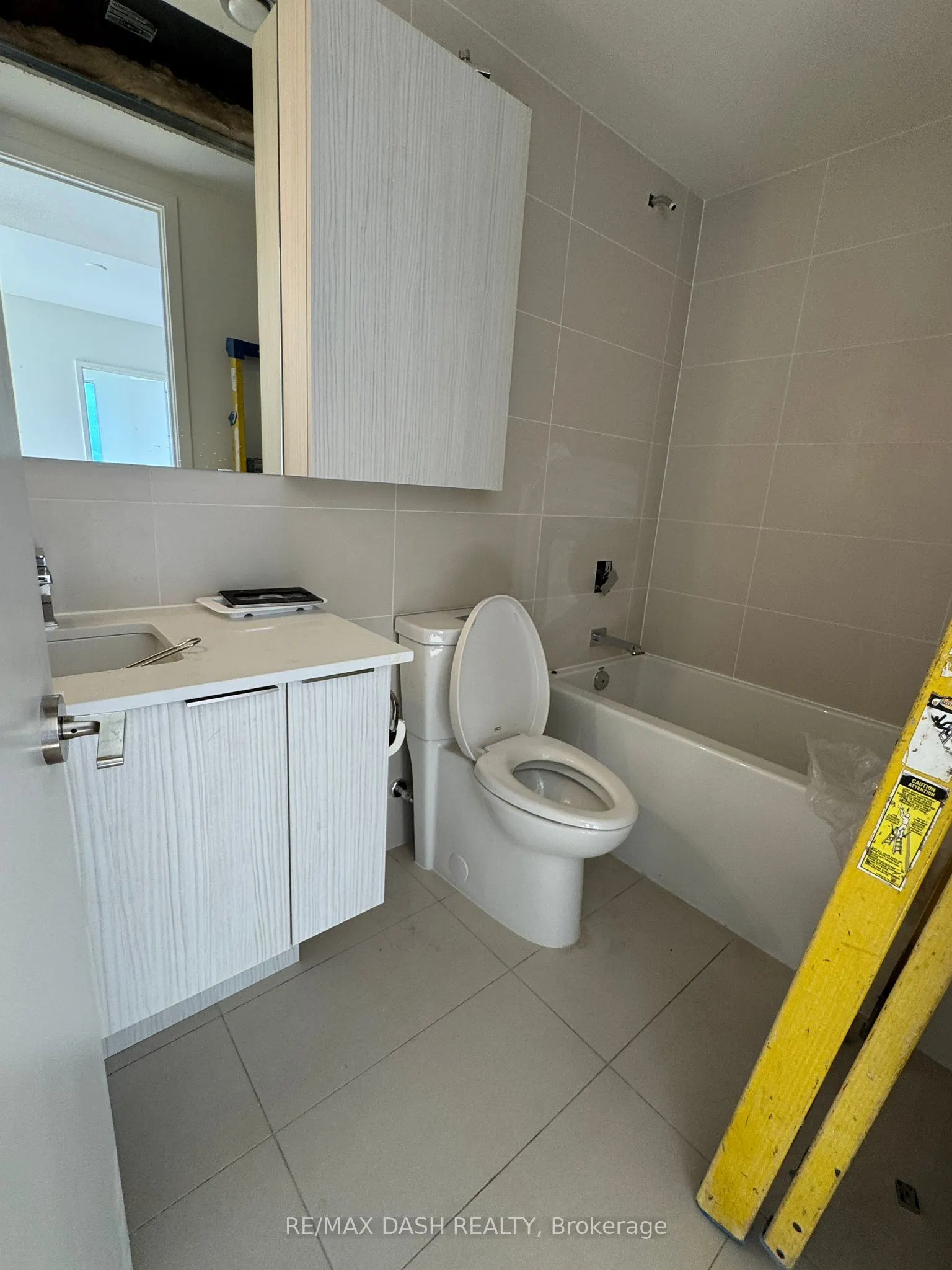 10 Deerlick Court, #1702