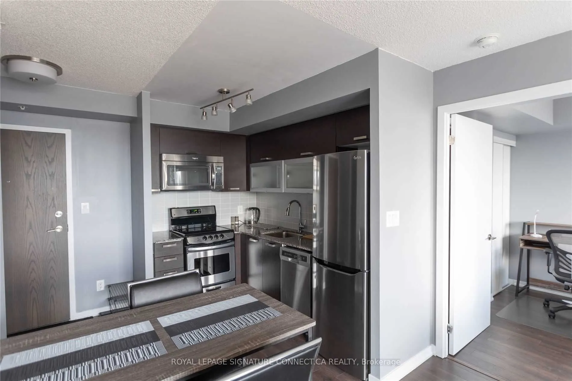68 Abell Street, #1033