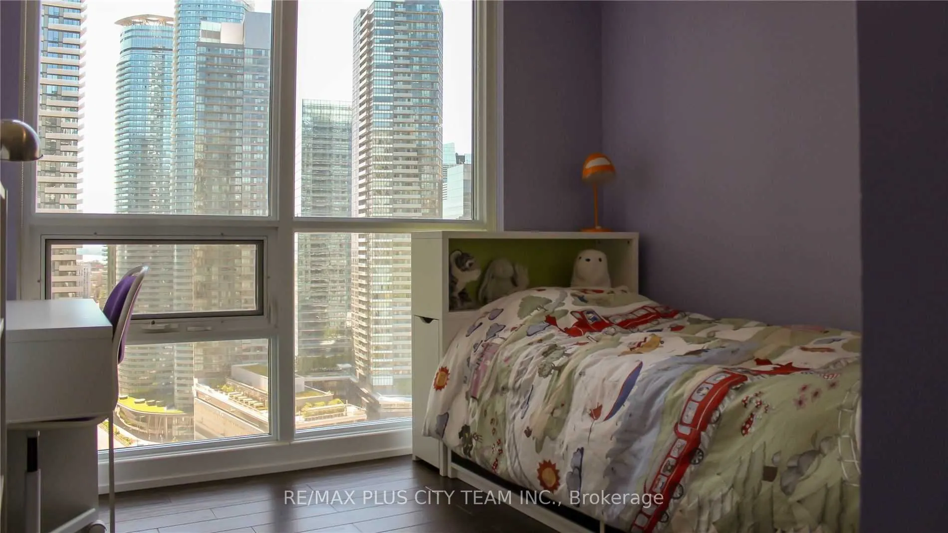 18 Harbour Street, #3010