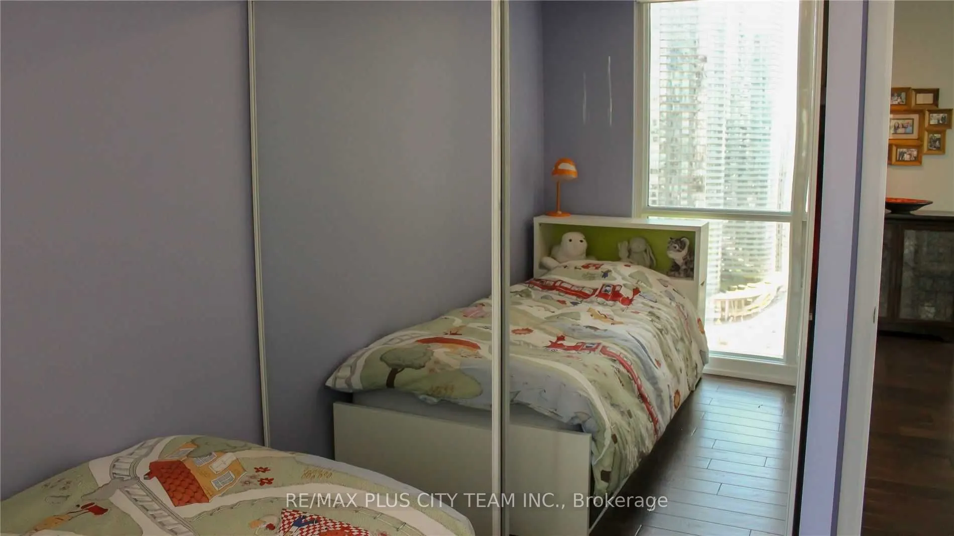18 Harbour Street, #3010