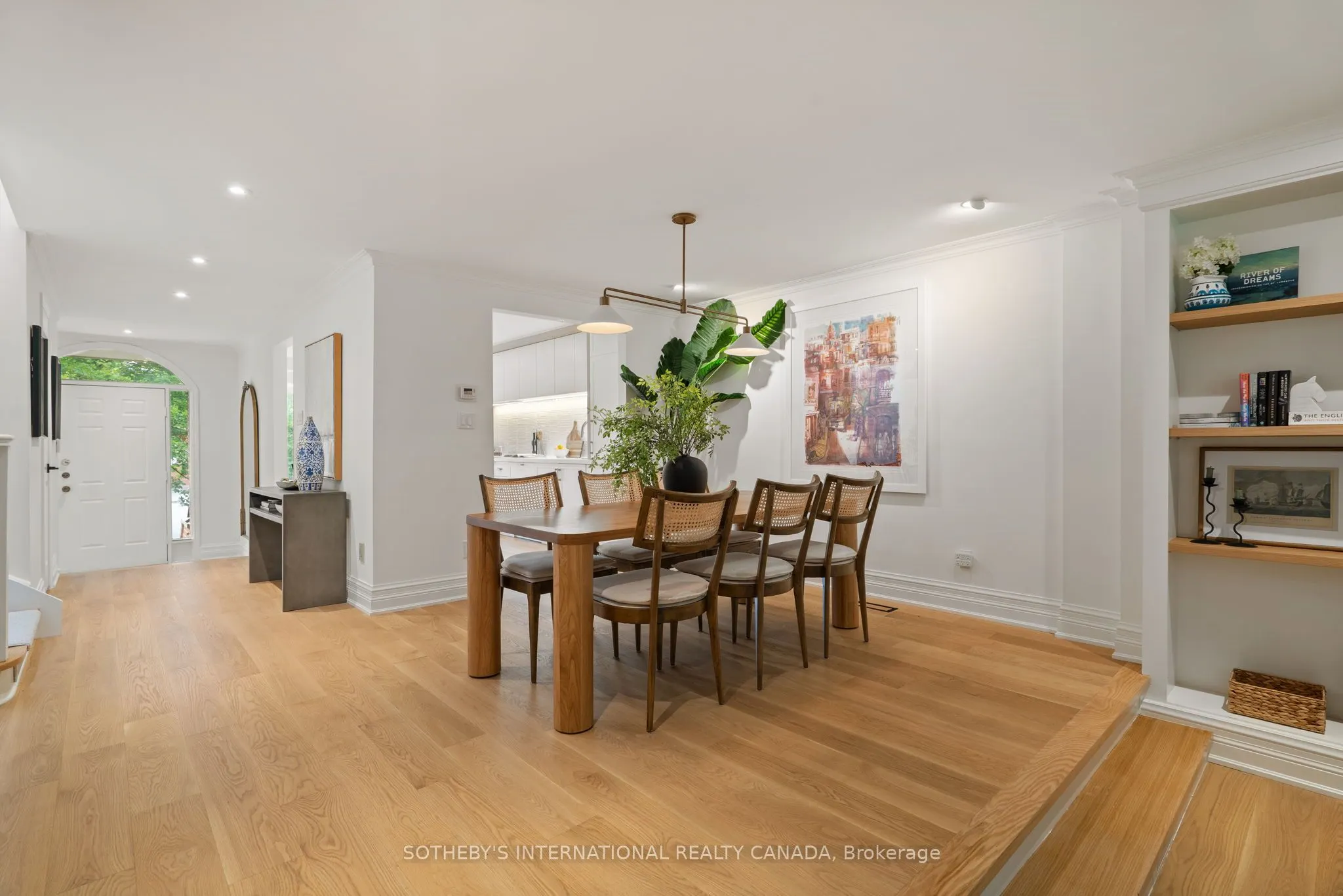 62 Heath Street E