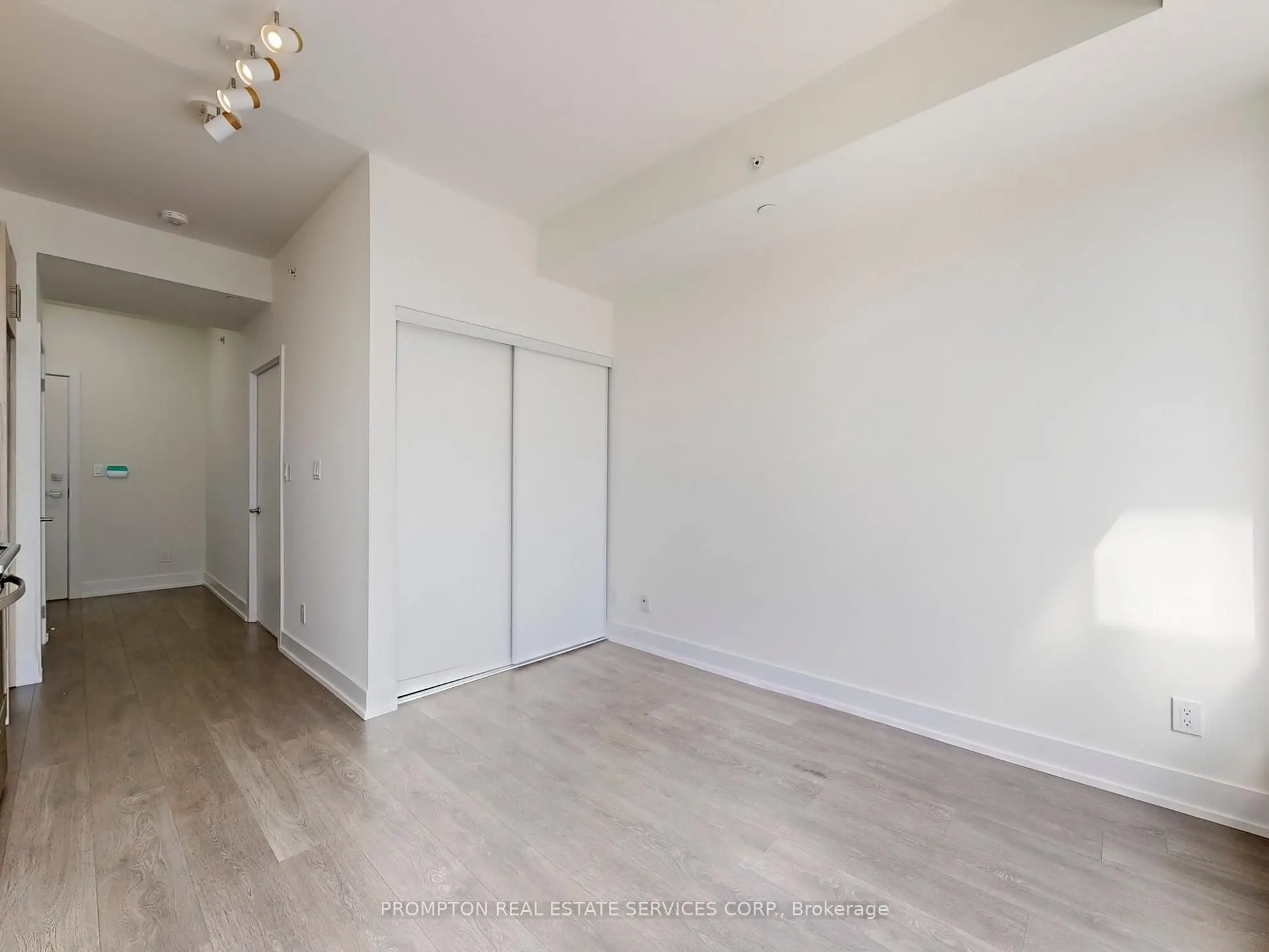 180 Fairview Mall Drive, #603