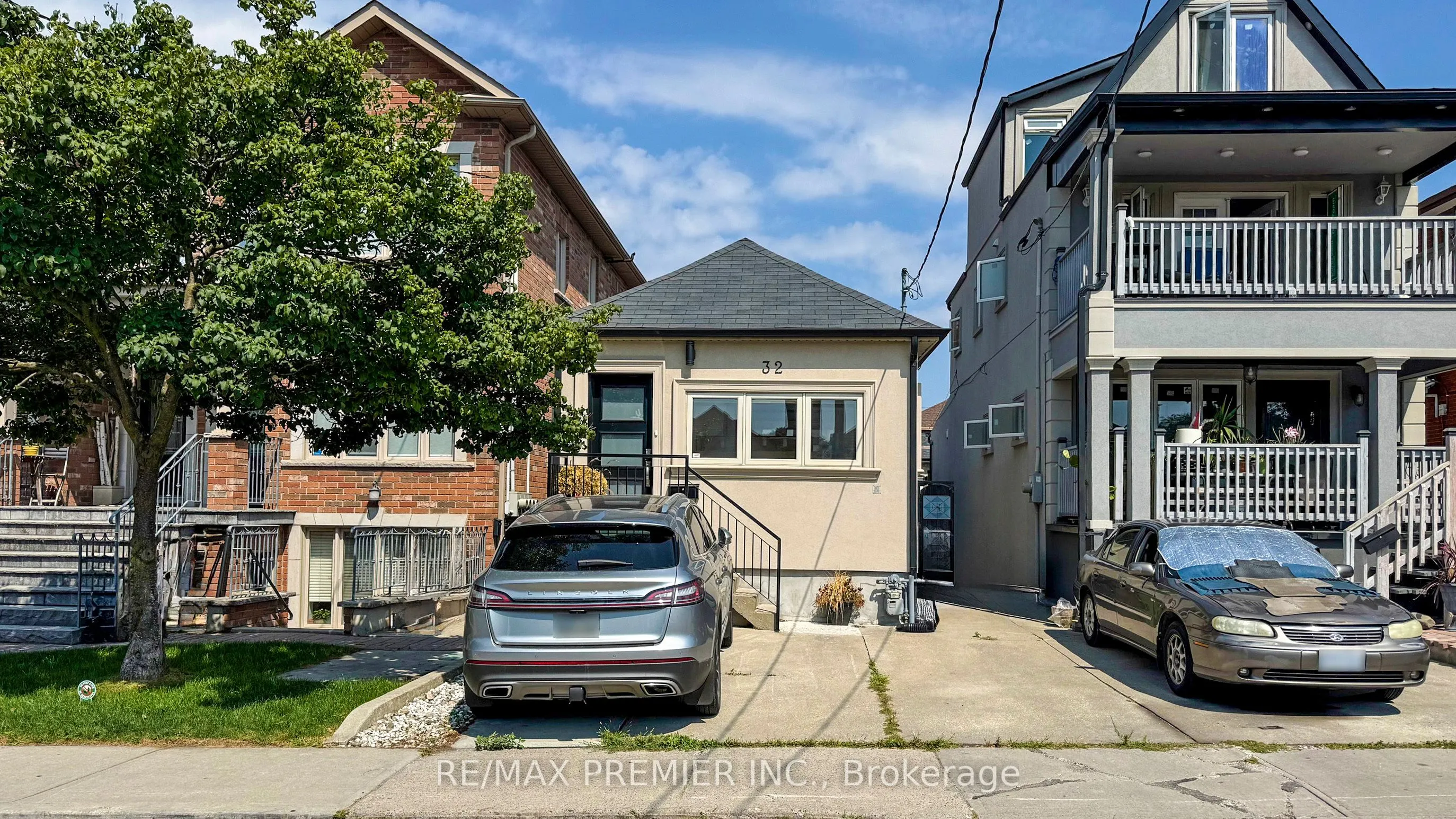 32 Amherst Avenue