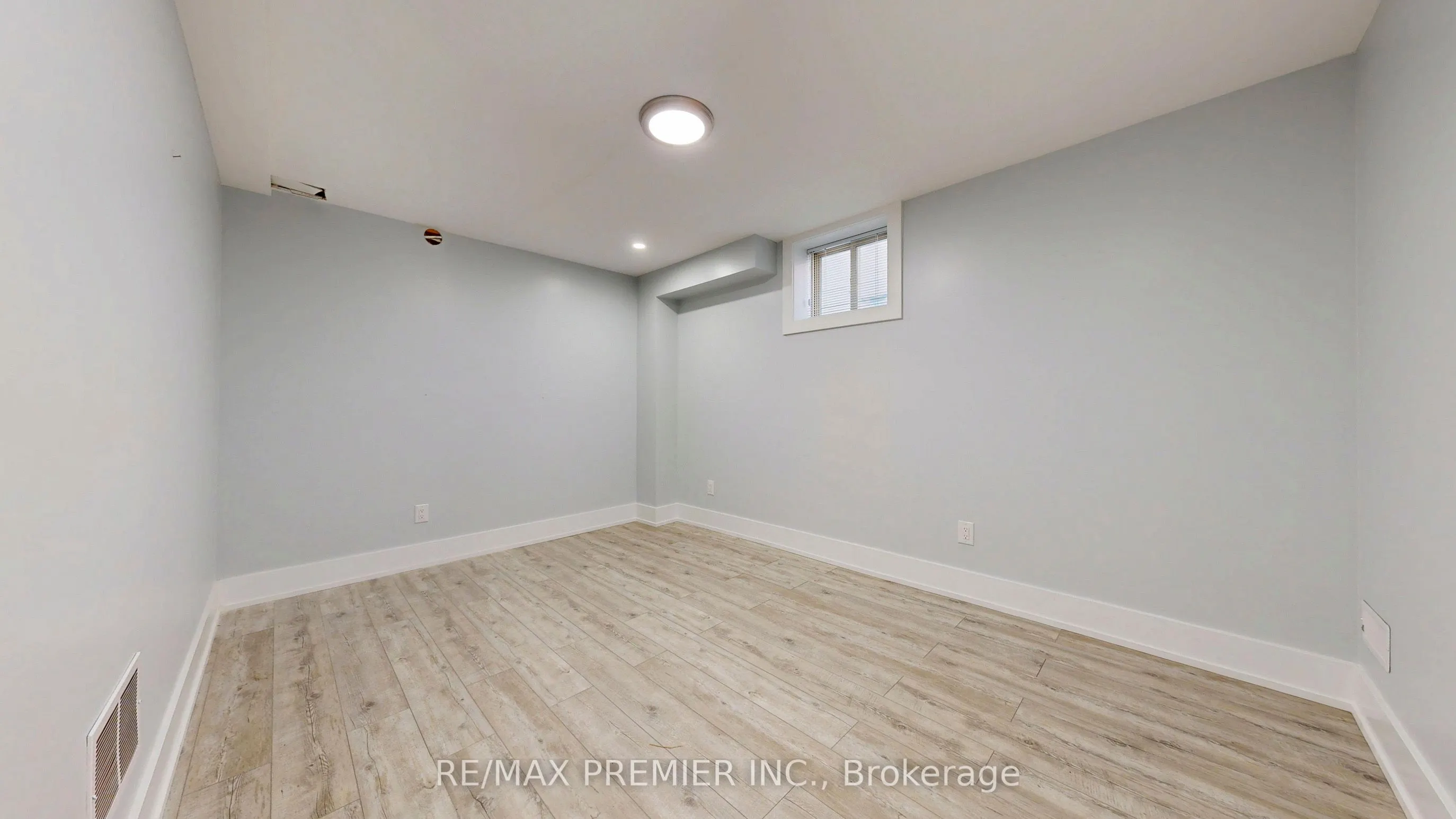 32 Amherst Avenue