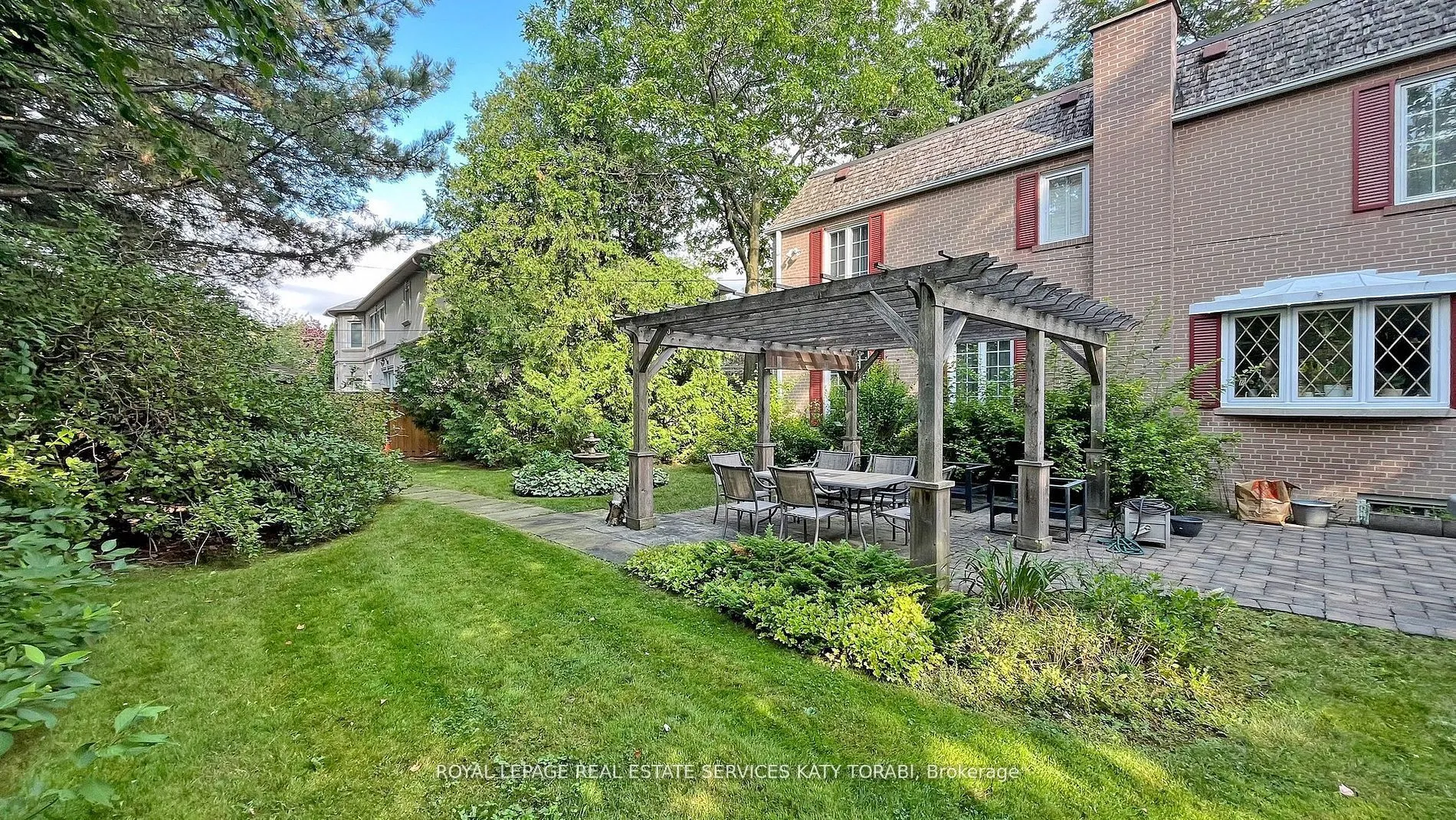 31 Saintfield Avenue