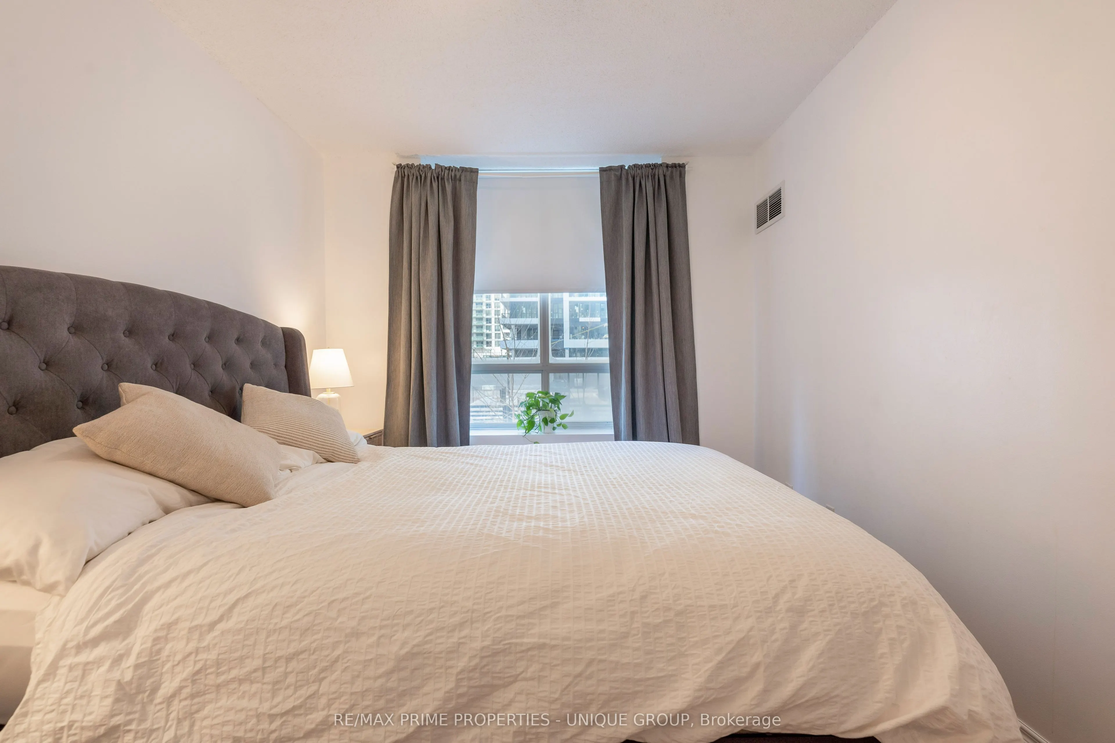 188 Redpath Avenue, #211