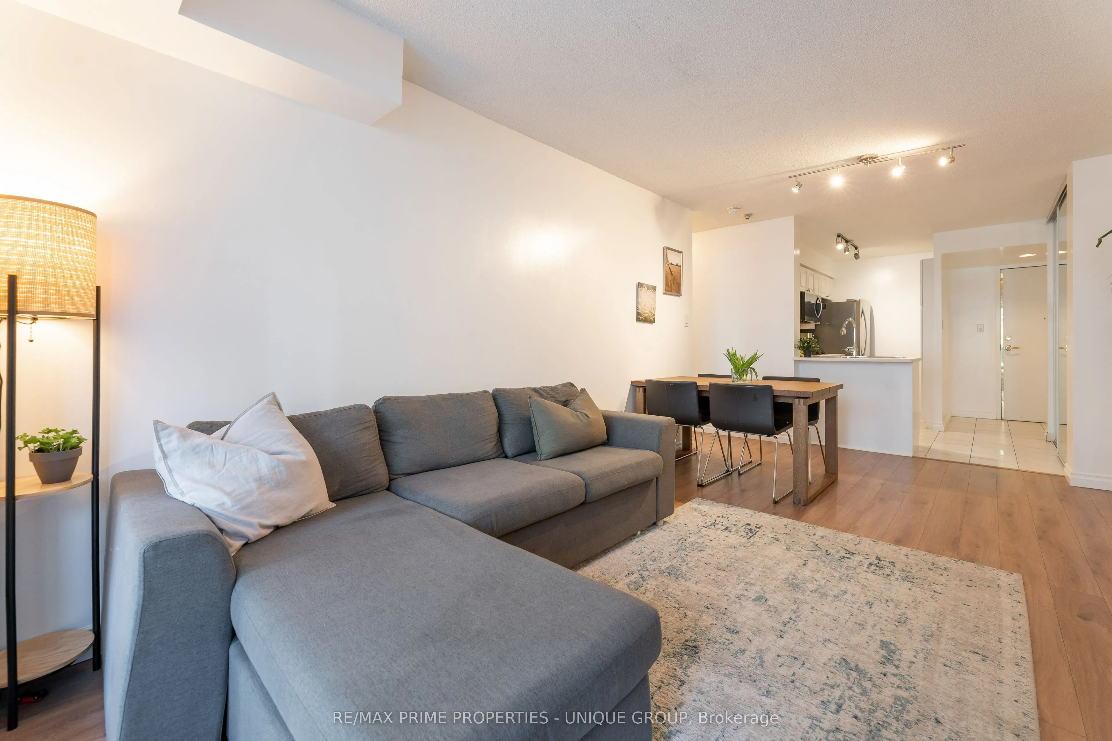 188 Redpath Avenue, #211