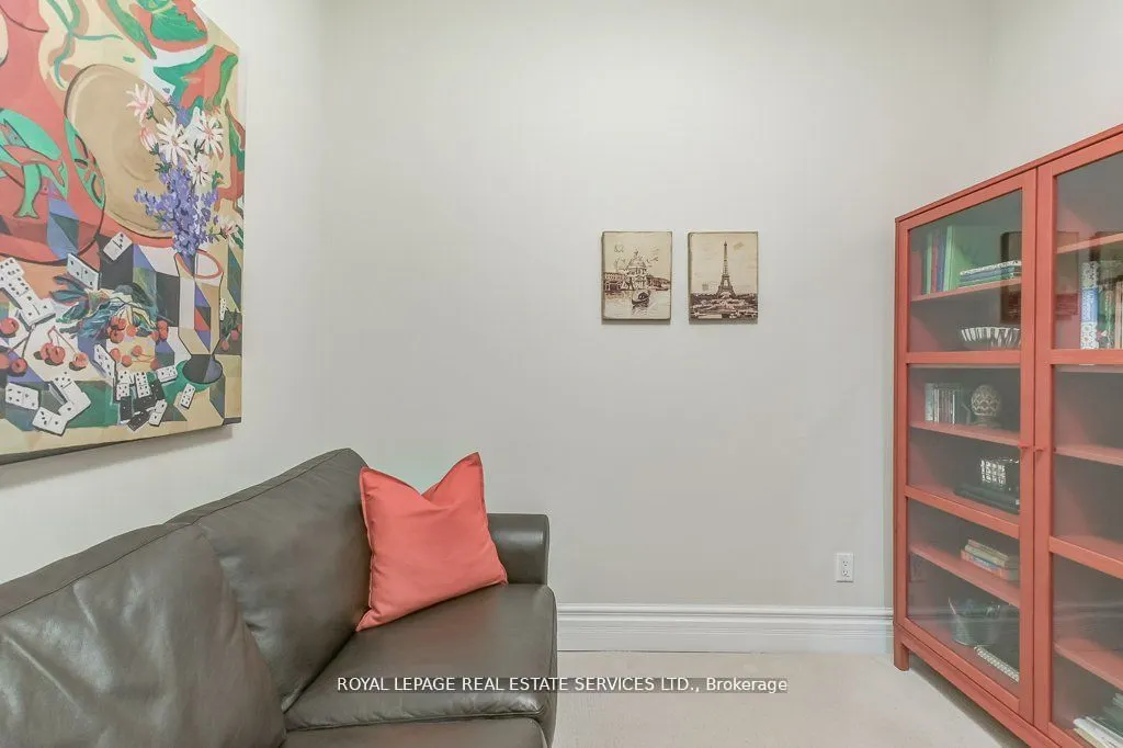10 Old York Mills Road, #209