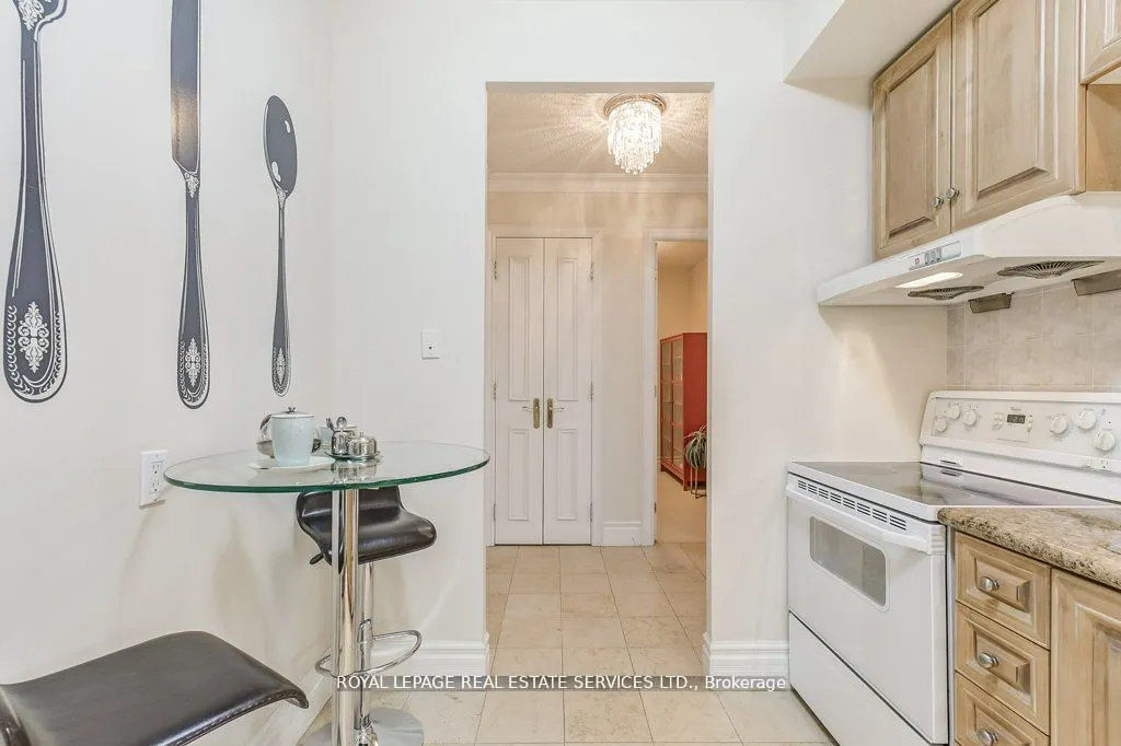 10 Old York Mills Road, #209