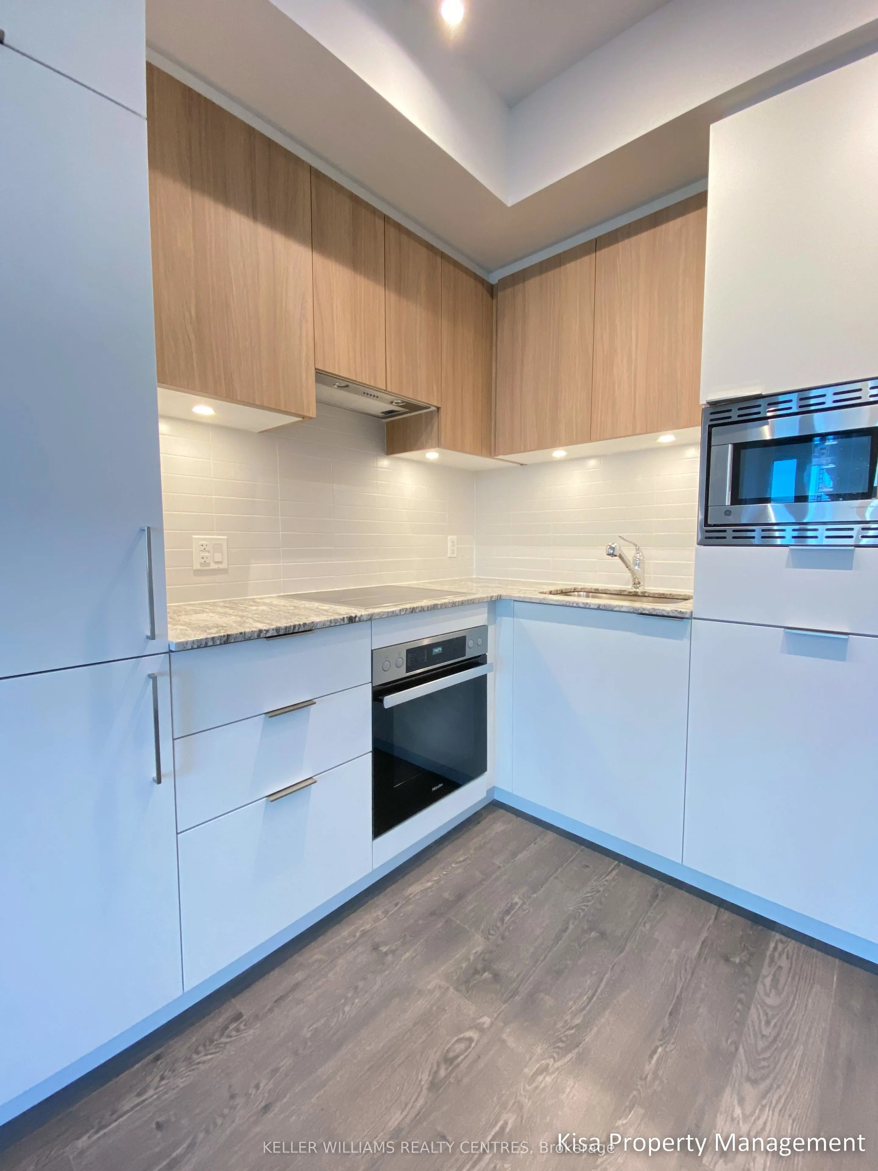 20 O'Neill Road, #727